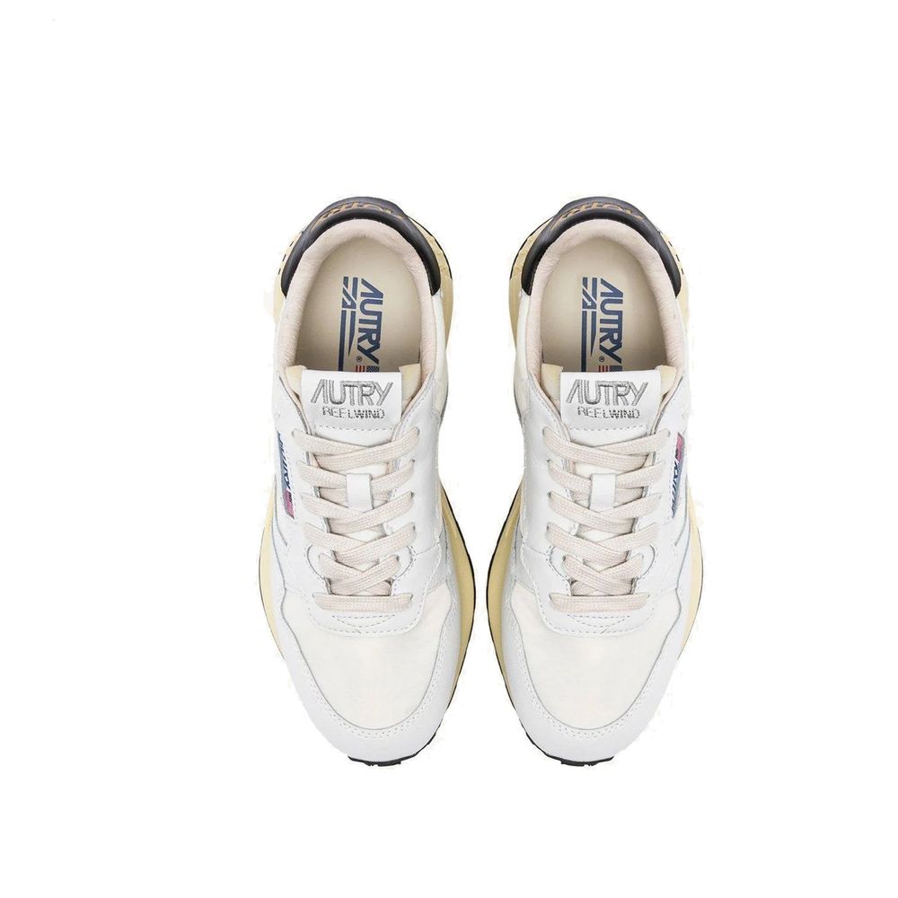 White Leather Low Top Sneakers - ventzia