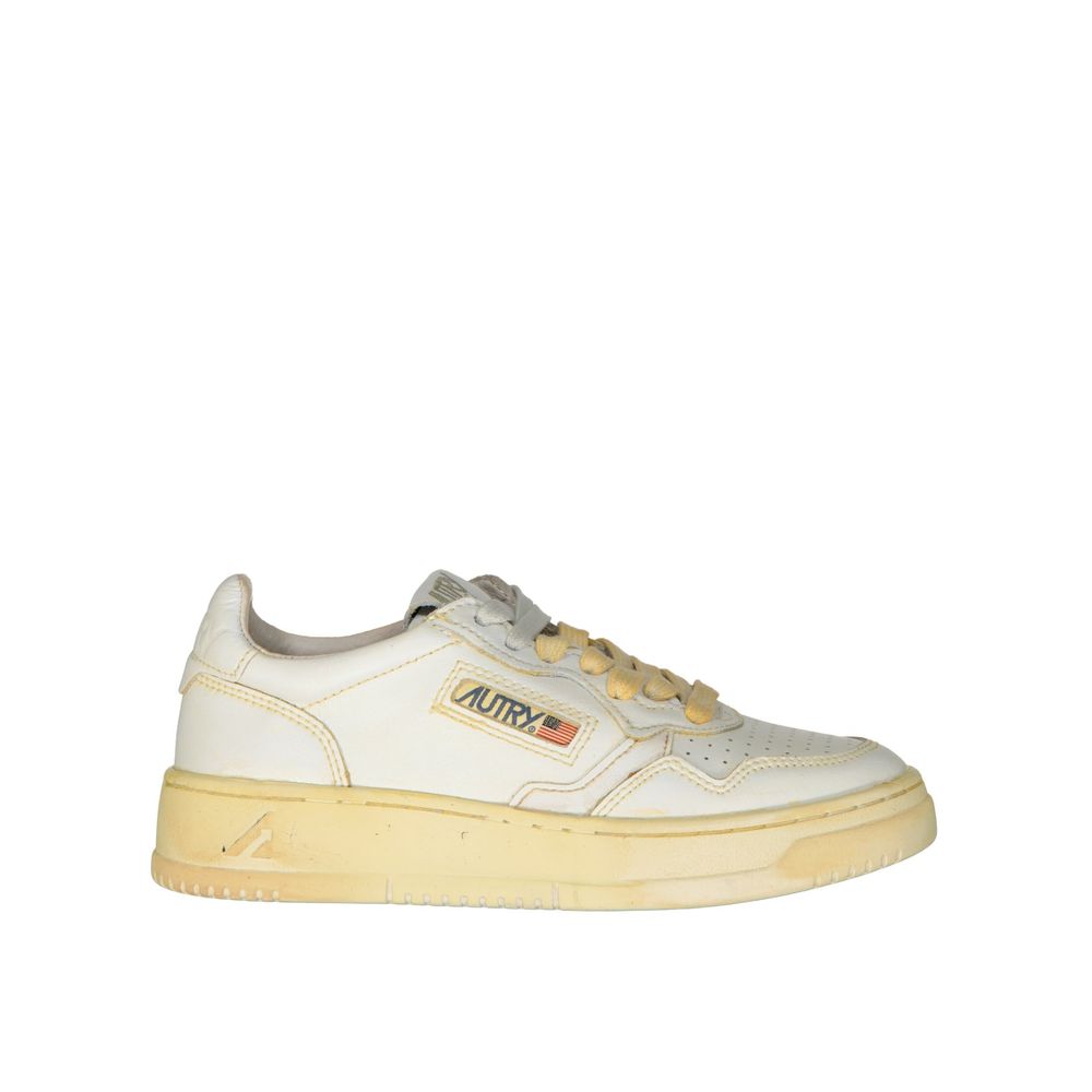 White Leather Low Top Sneakers - ventzia