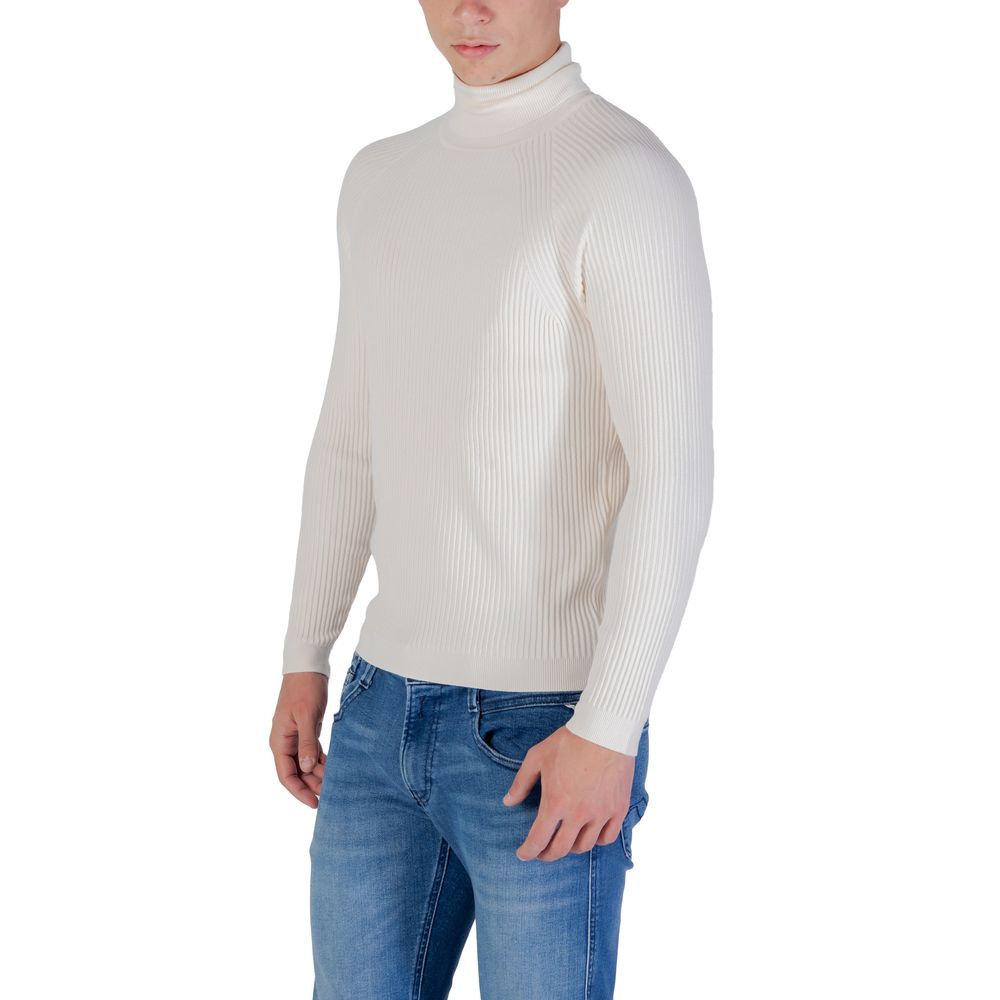 Cream Viscose Turtleneck - ventzia