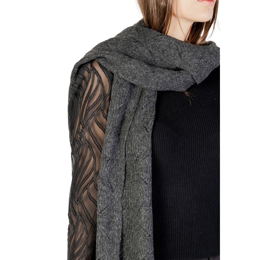 Gray Recycled Polyester Scarf - ventzia