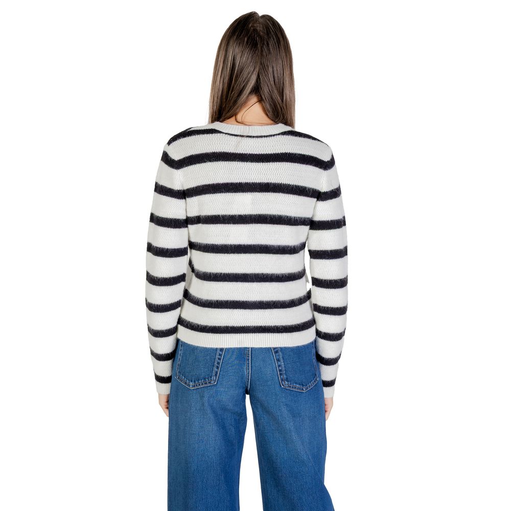 White Marabou Cardigan - ventzia