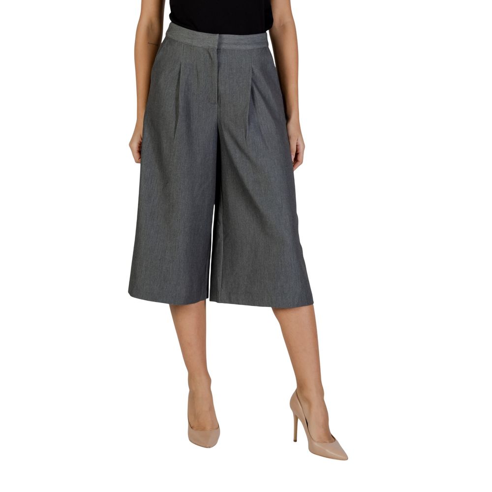 Gray Polyester Cropped Pants - ventzia