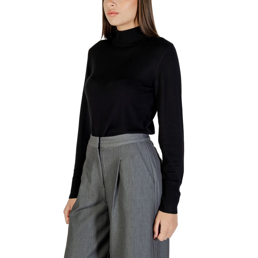 Black Viscose Turtleneck - ventzia