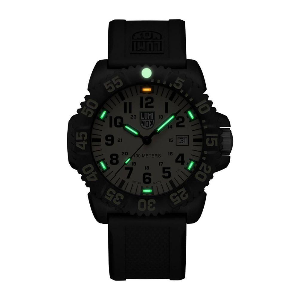 Black Resin Sport Watch - ventzia