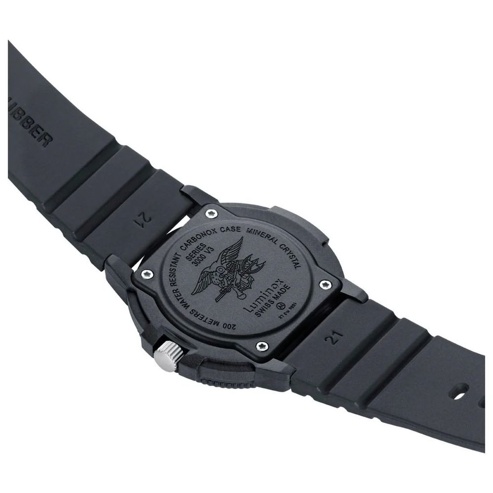 Black Rubber Sport Watch - ventzia