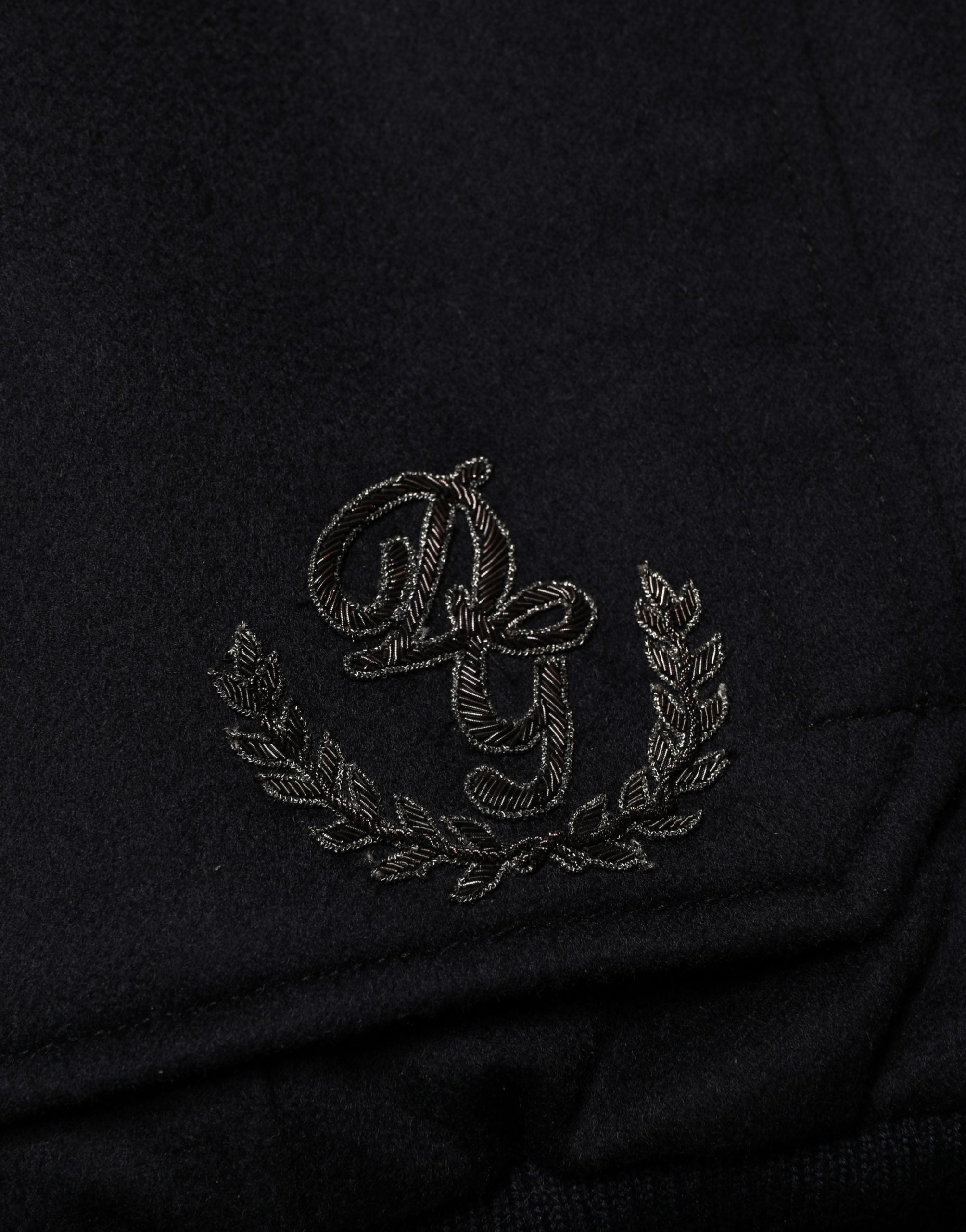 Black Cashmere Knitted Button Down Jacket - ventzia