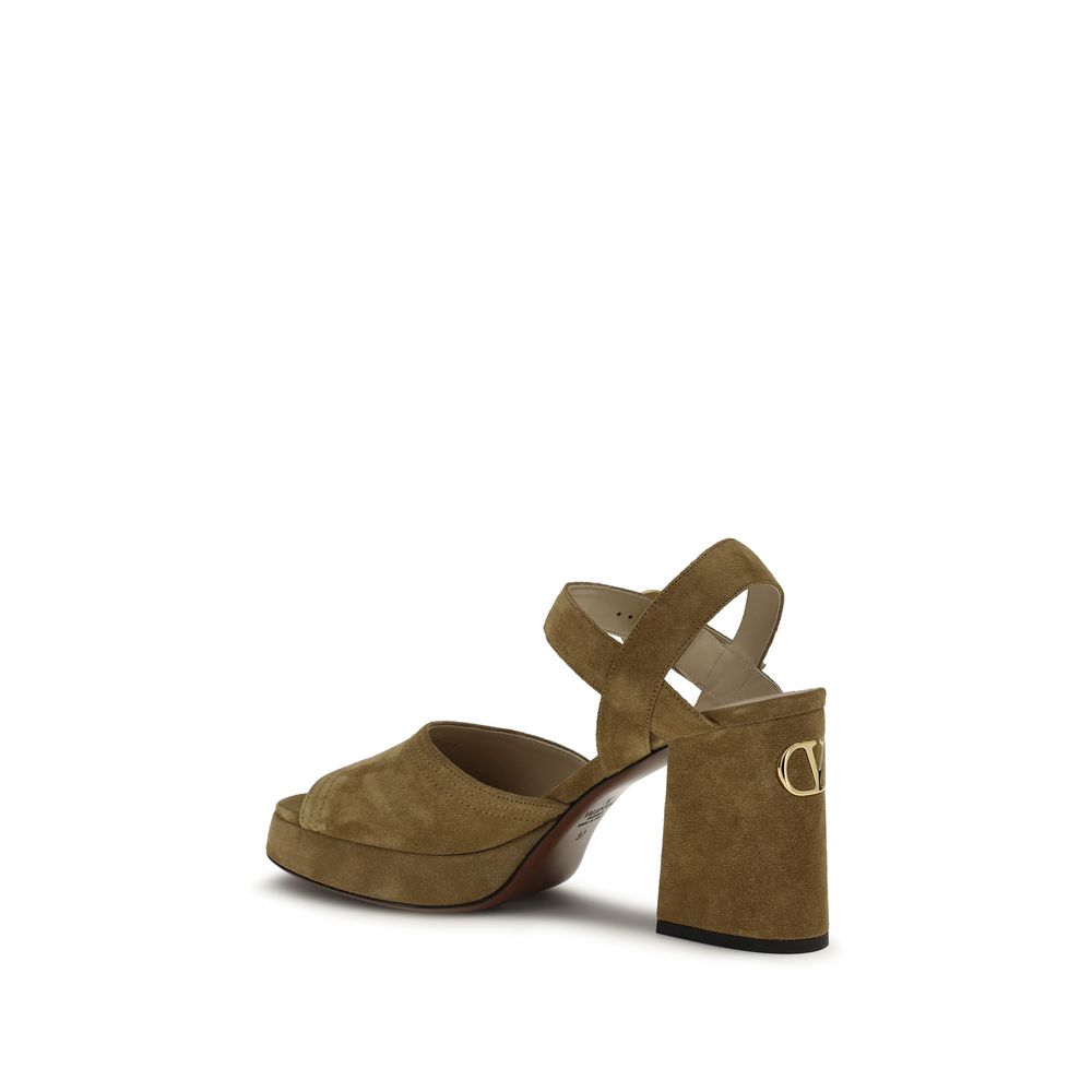 Beige Calf Leather Bos Taurus Platform Sandals - ventzia