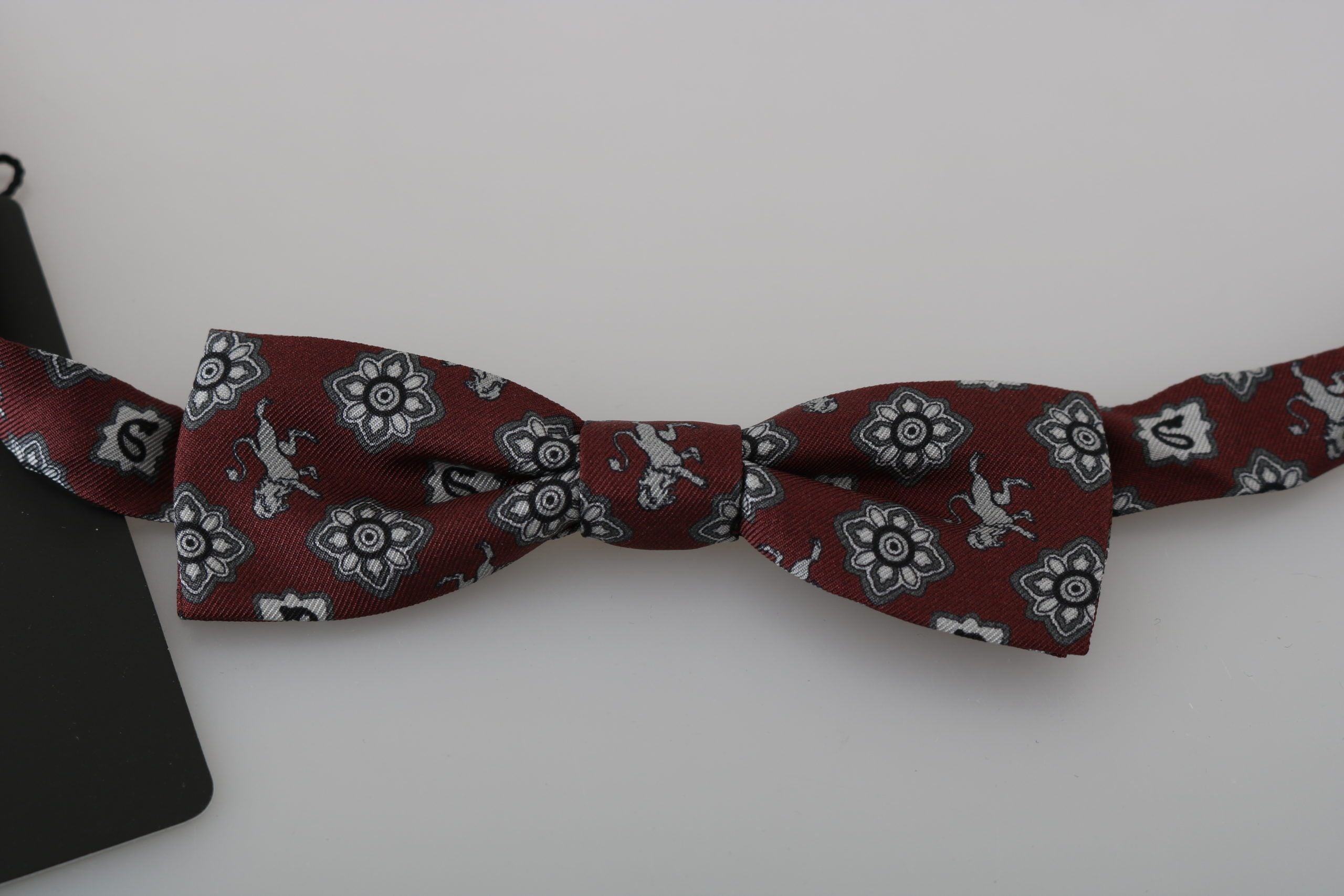 Elegant Bordeaux Silk Bow Tie - ventzia