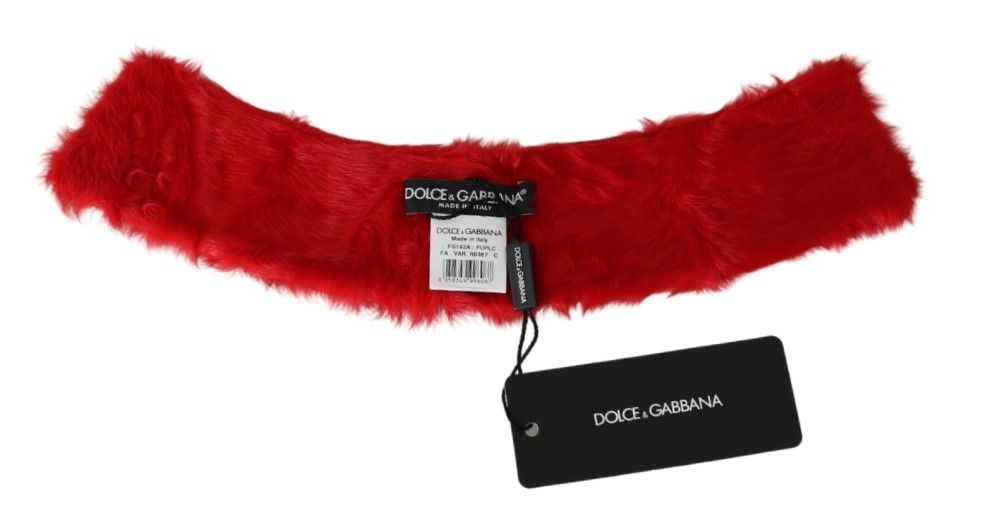Elegant Red Lambskin Scarf - ventzia
