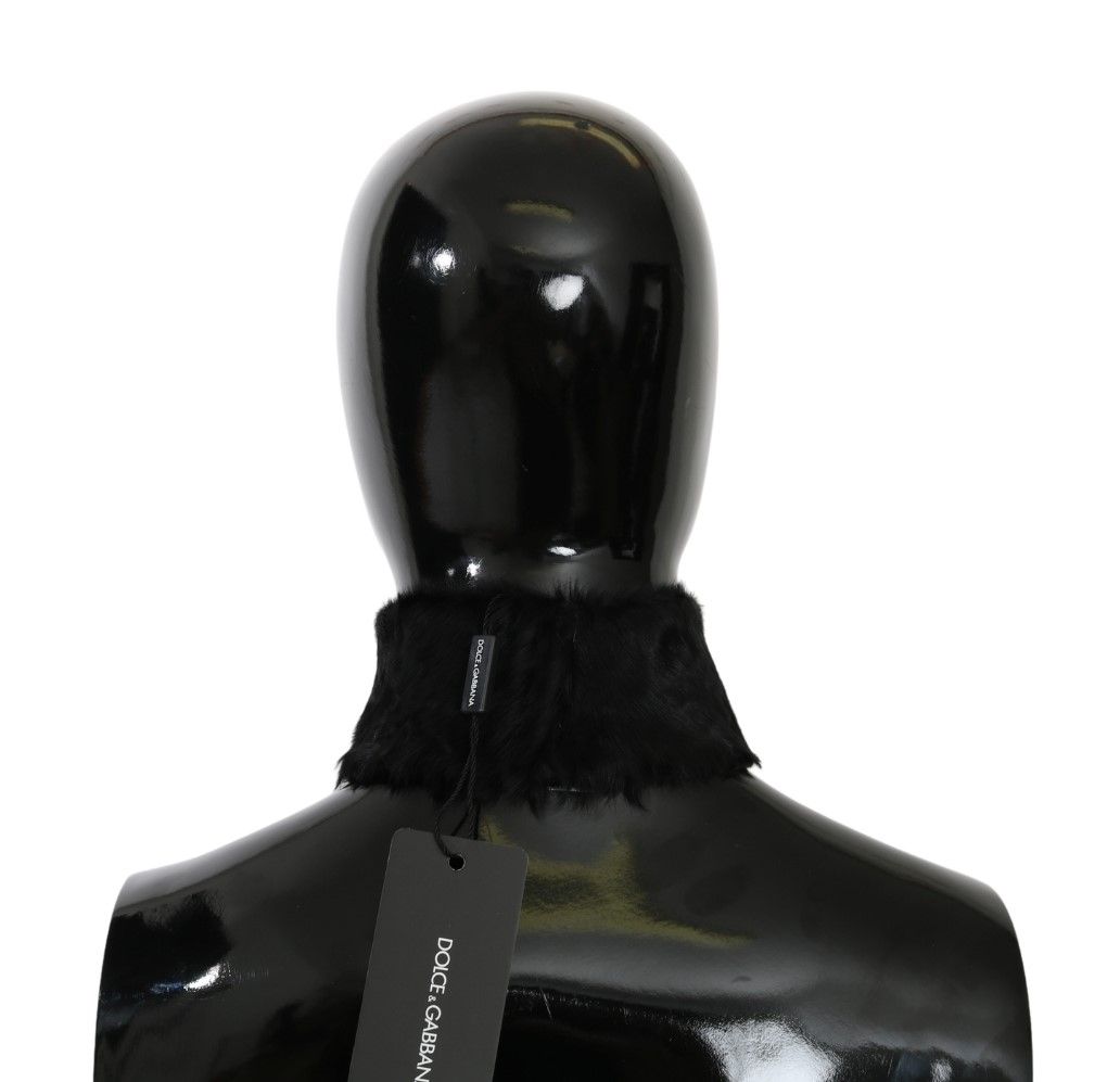 Elegant Black Lambskin Scarf - ventzia