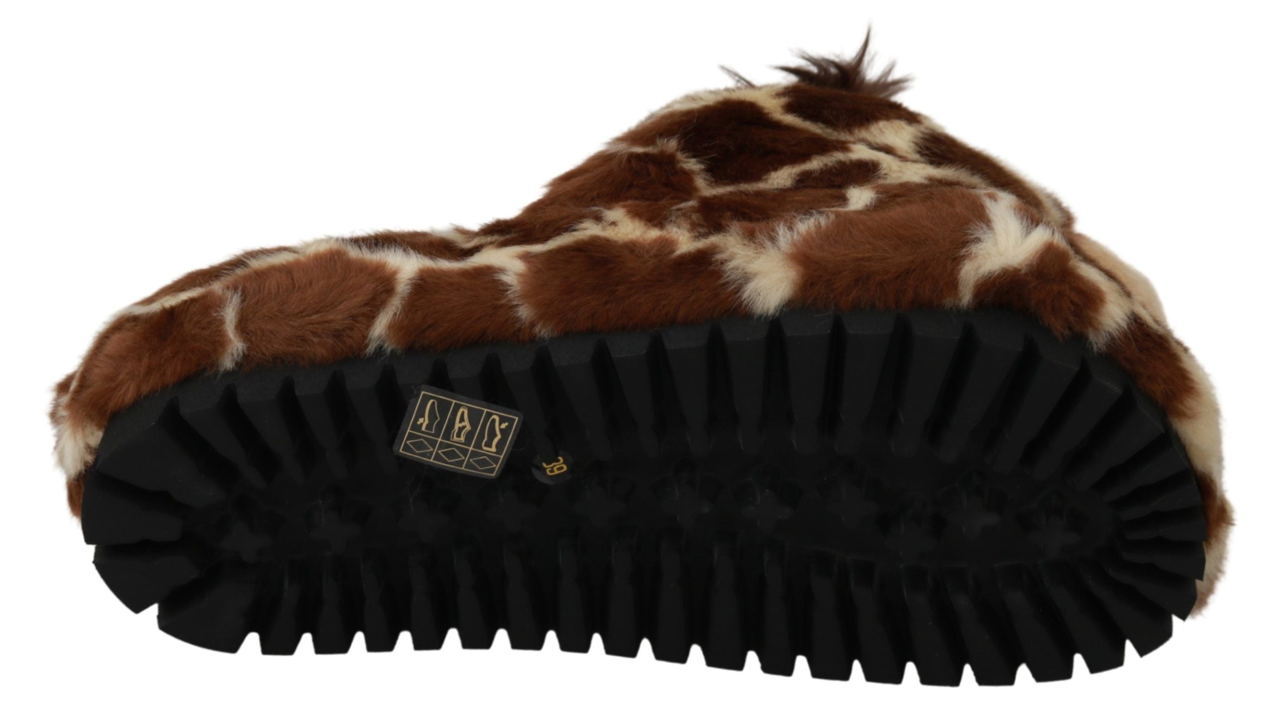 Elegant Giraffe Pattern Slides for Sophisticated Comfort - ventzia