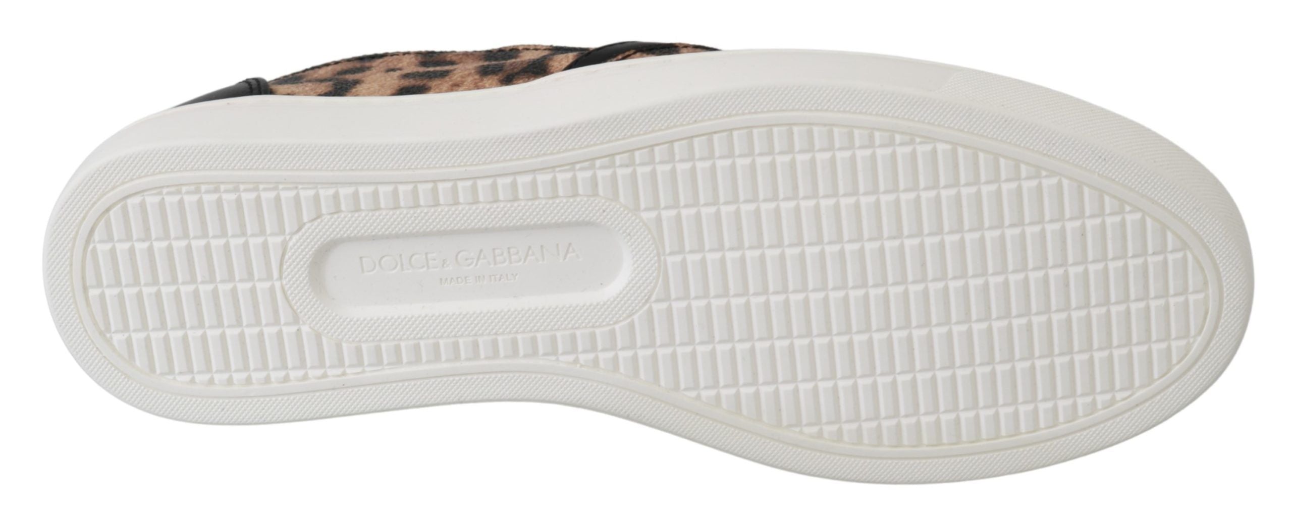 Chic Leopard Print Loafers for Elegant Comfort - ventzia