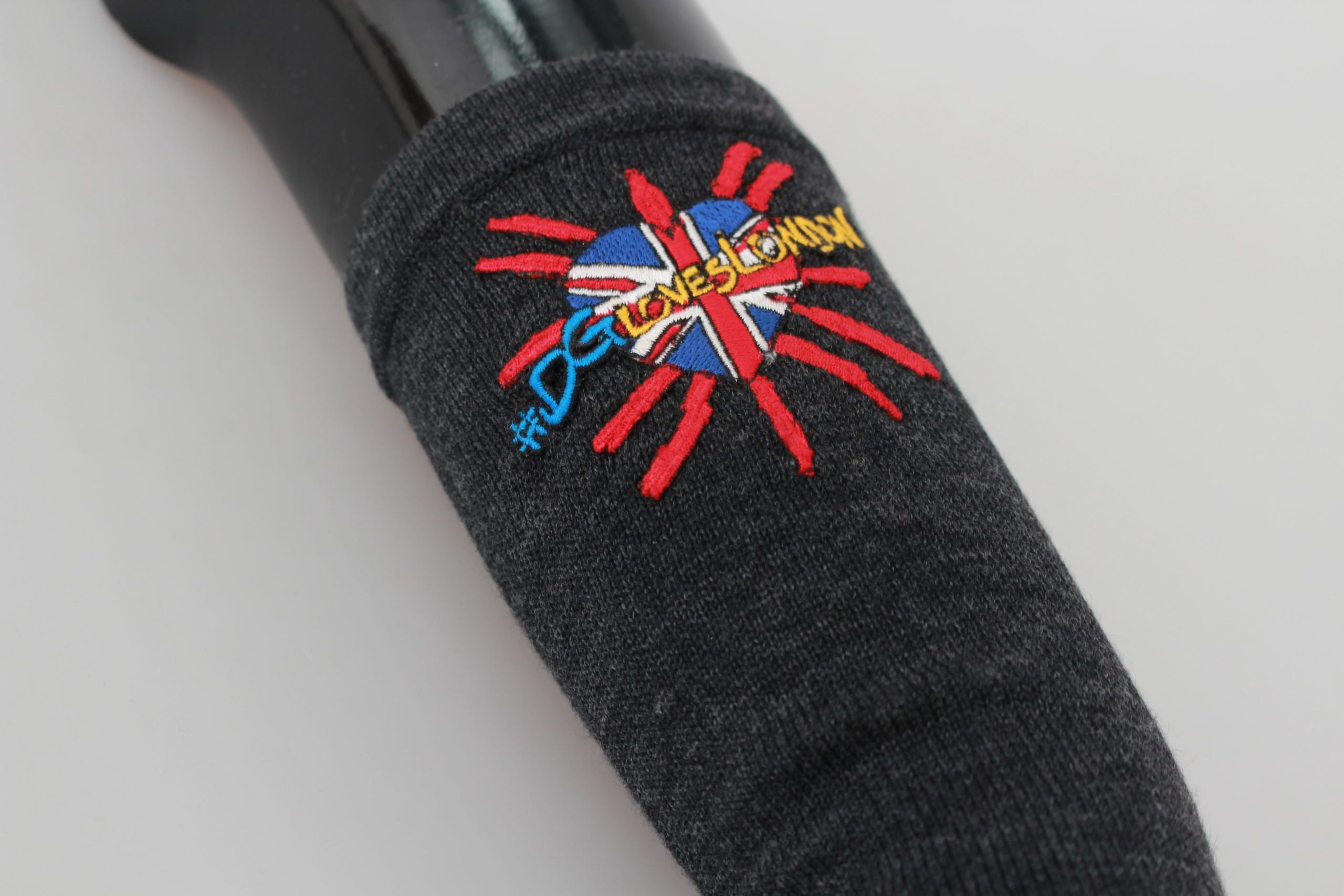 Elegant Elbow Length Woolen Gloves - ventzia