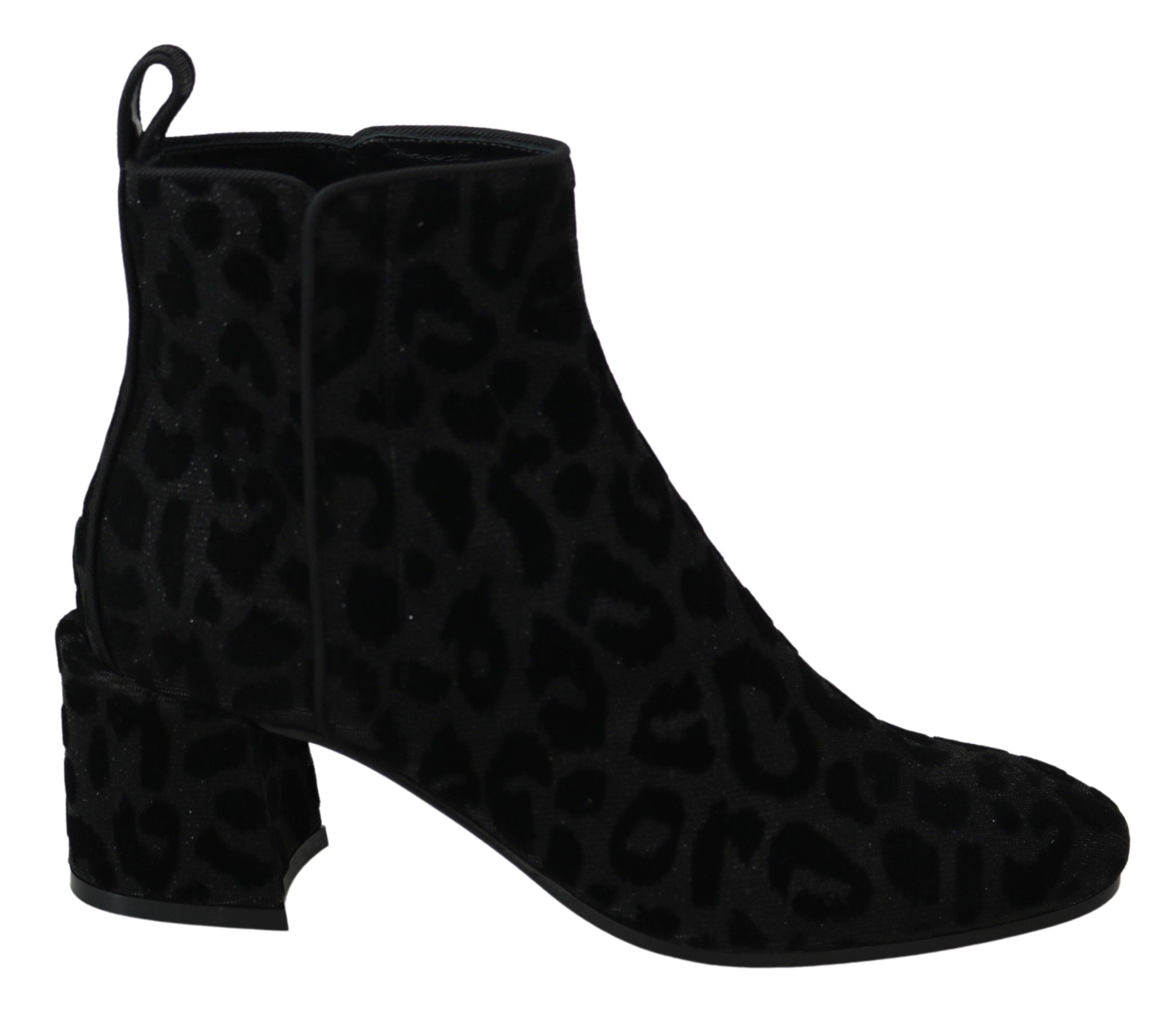 Elegant Black Leopard Print Short Boots - ventzia