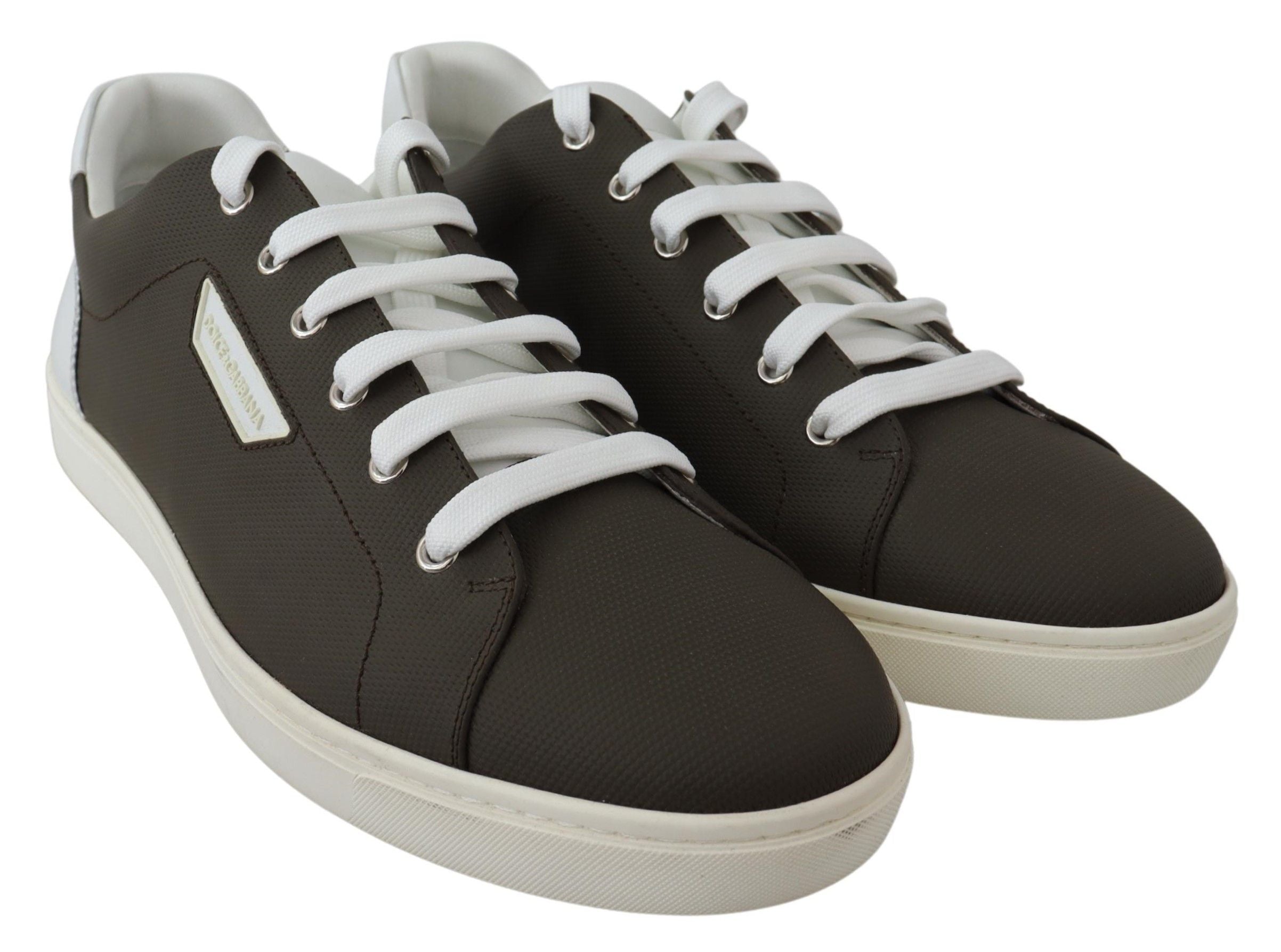 Sleek White Leather Low Top Sneakers - ventzia