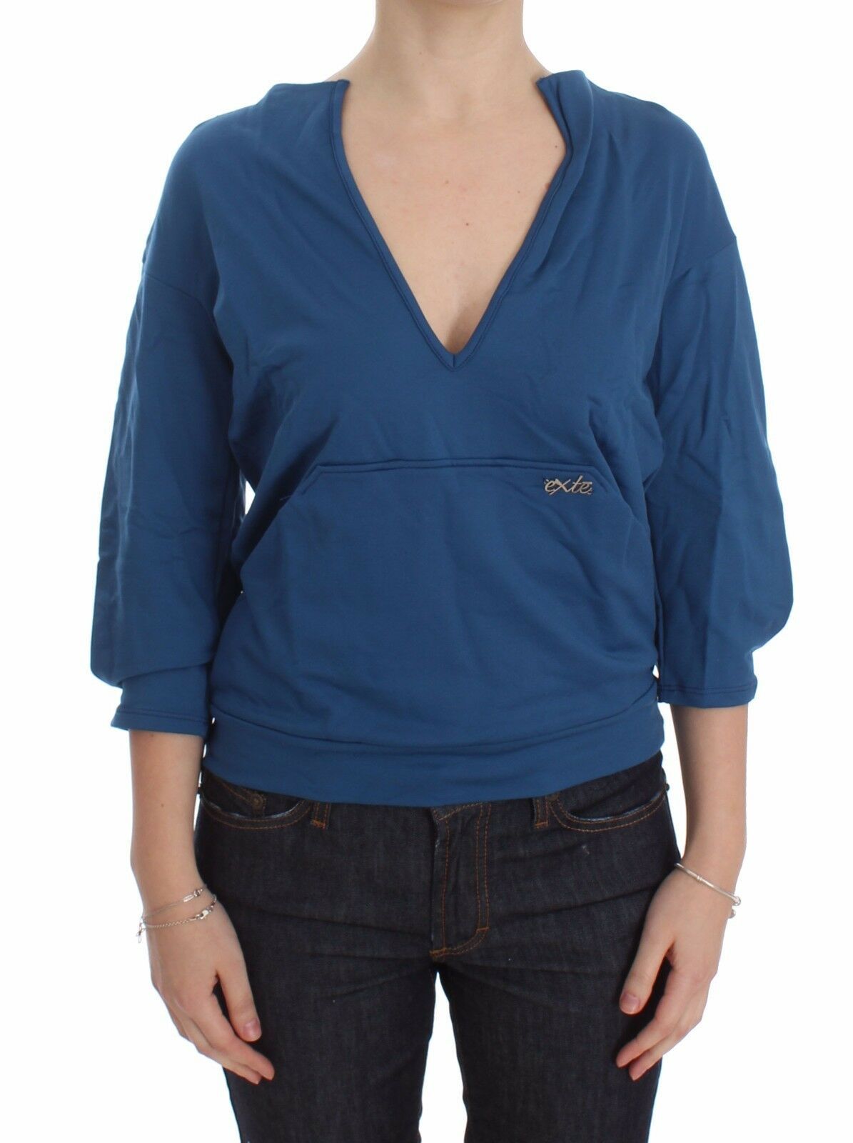 Elegant Deep V-Neck Sweater in Blue - ventzia