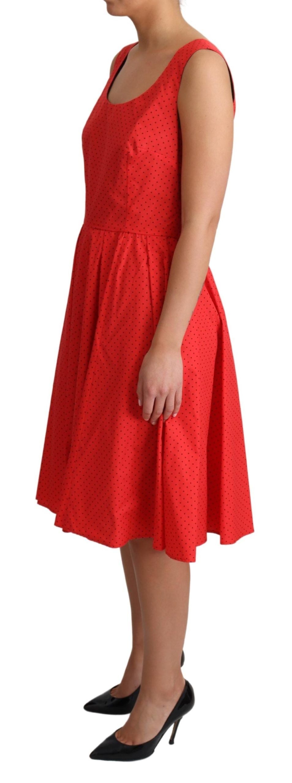 Elegant Polka Dotted A-Line Sleeveless Dress - ventzia