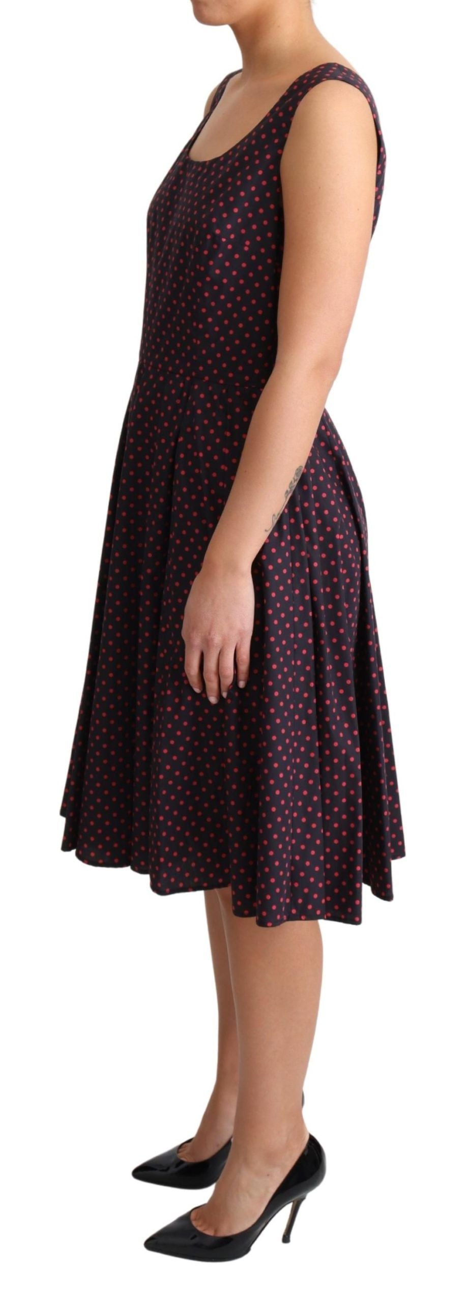 Chic Polka Dotted A-Line Sleeveless Dress - ventzia
