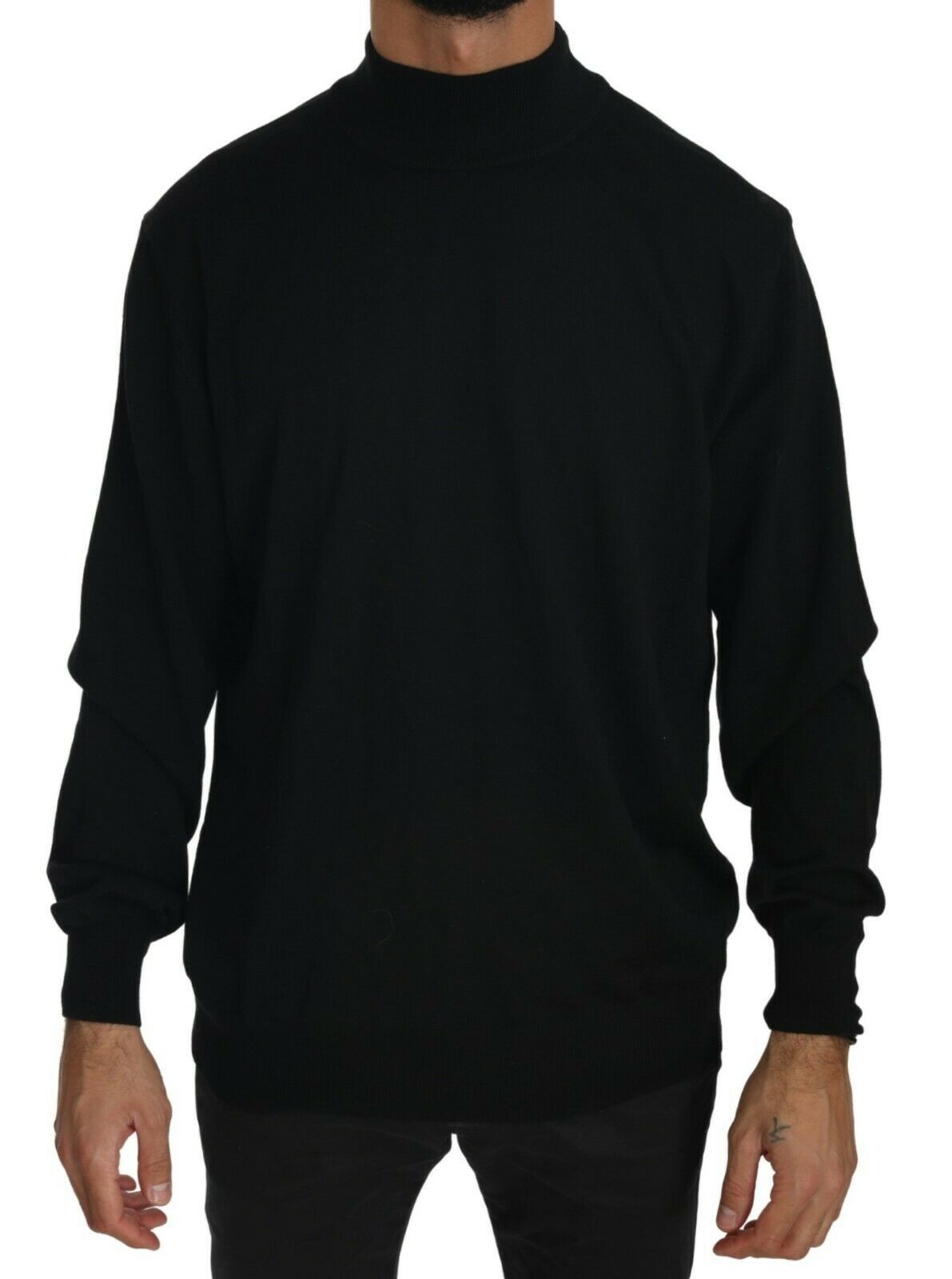 Elegant Black Virgin Wool Pullover Sweater - ventzia