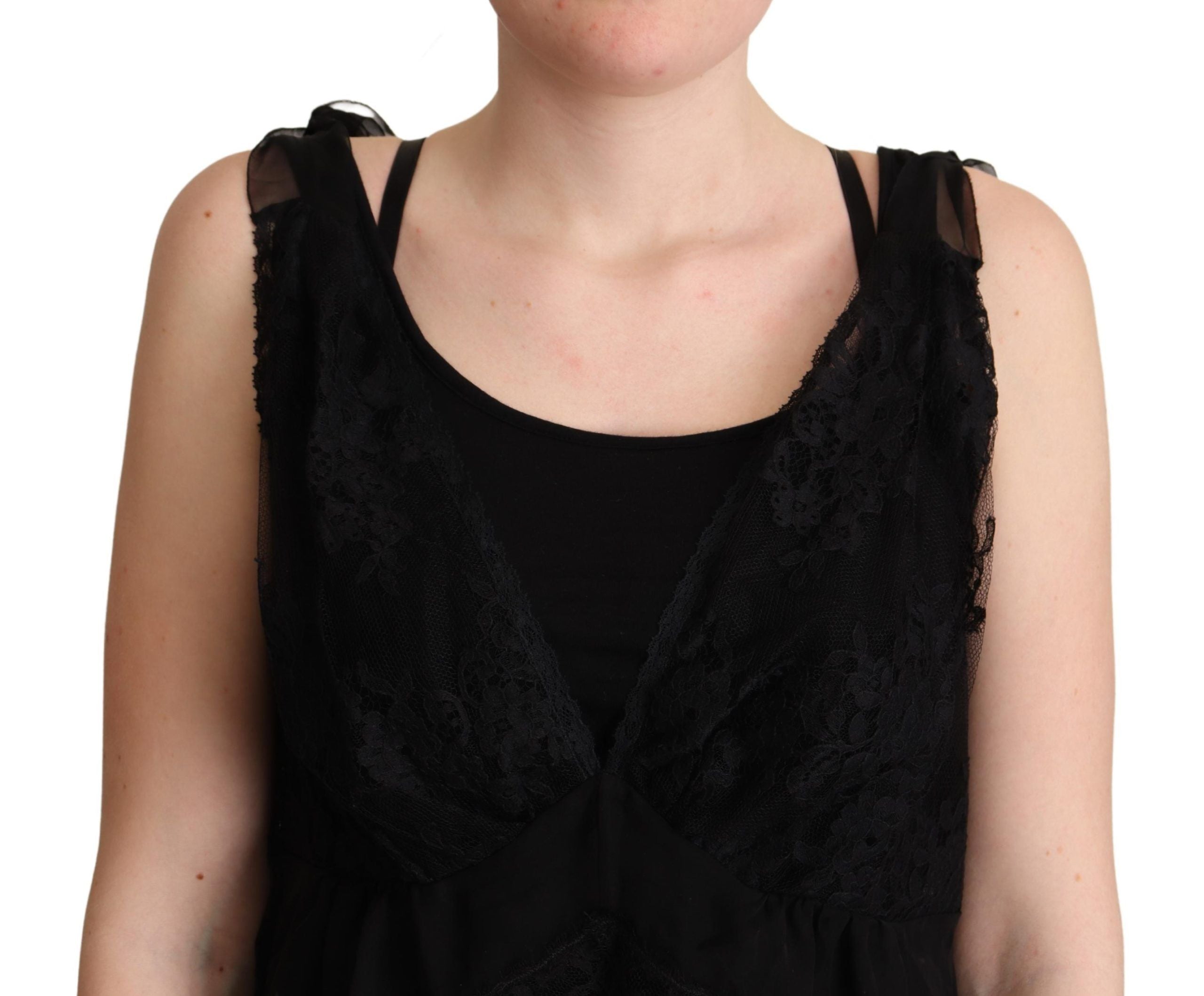 Lustrous Silk-Blend Lace Trim Camisole - ventzia