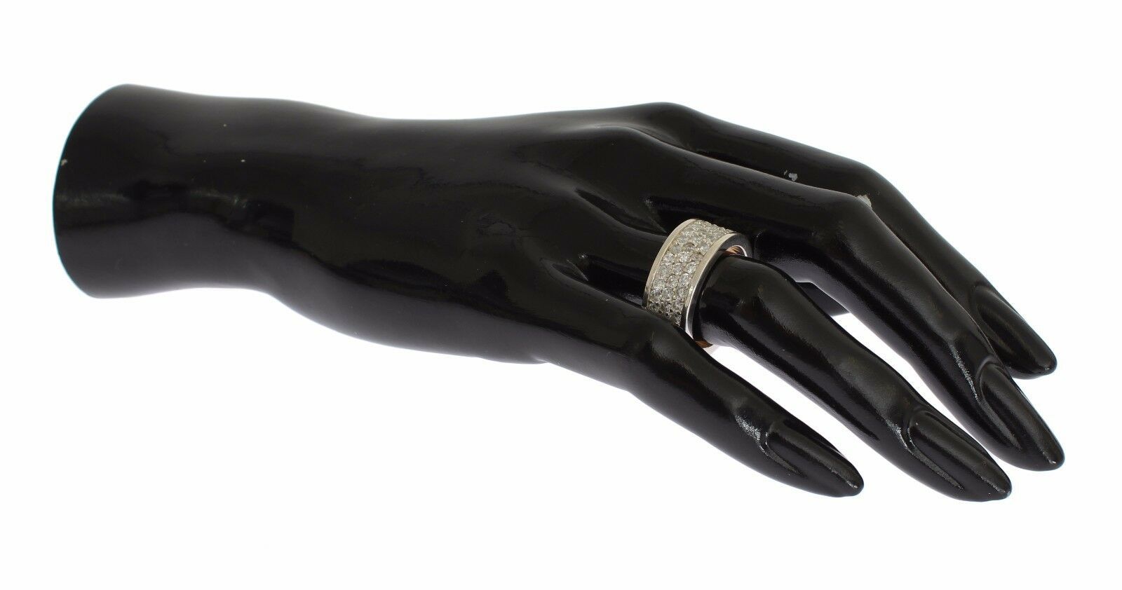 Glamorous Silver CZ Crystal Embellished Ring - ventzia