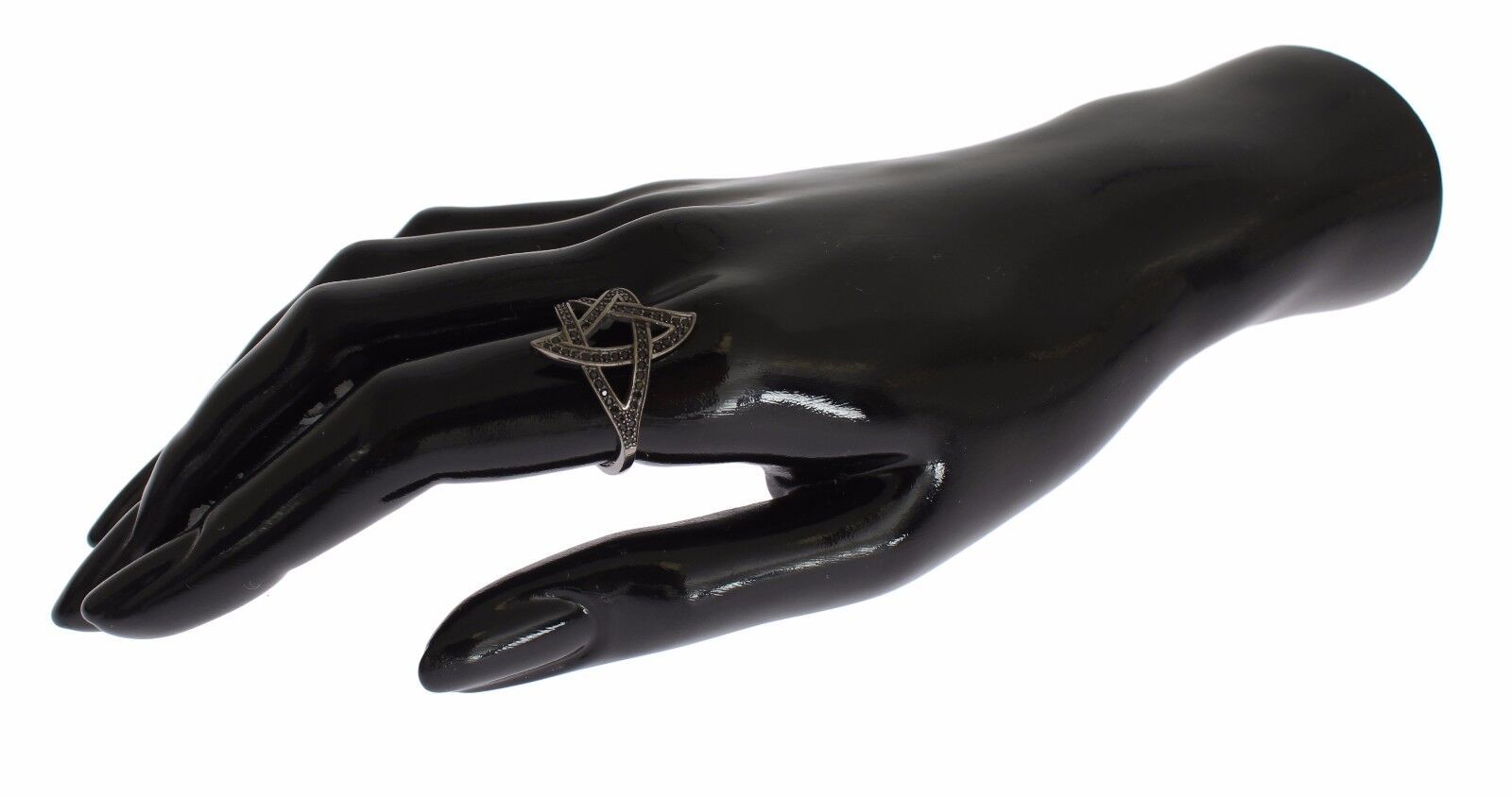 Chic Black Rhodium Silver CZ Crystal Ring - ventzia