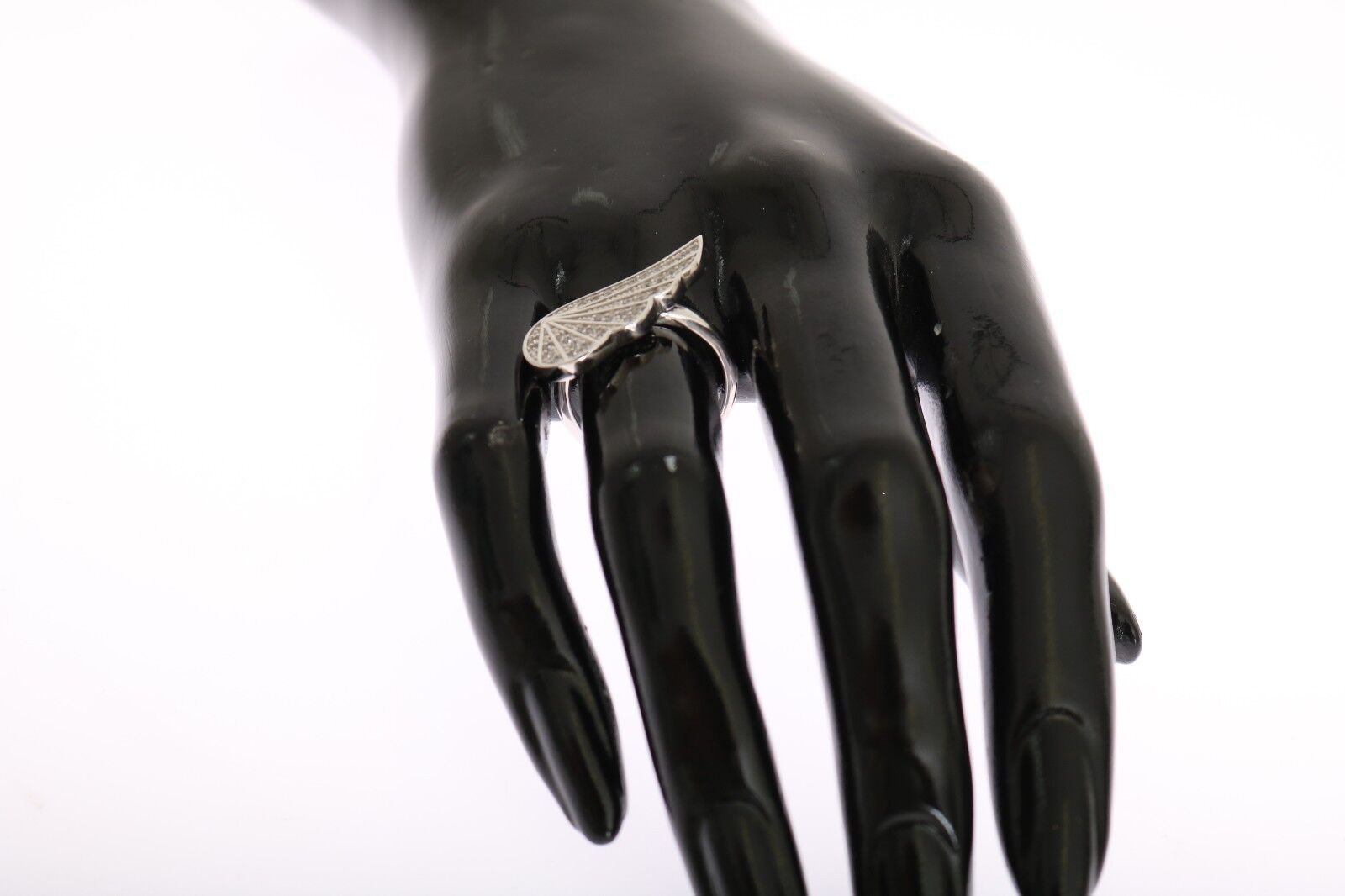 Elegant Sterling Silver CZ Crystal Ring - ventzia