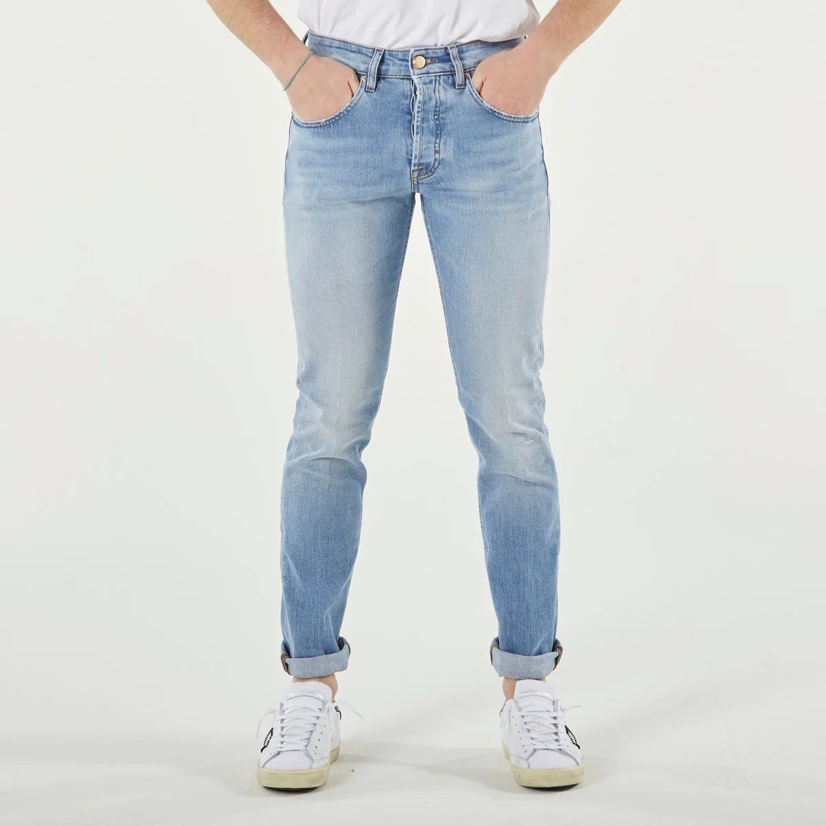 Chic Light Blue Slim Fit Denim - ventzia