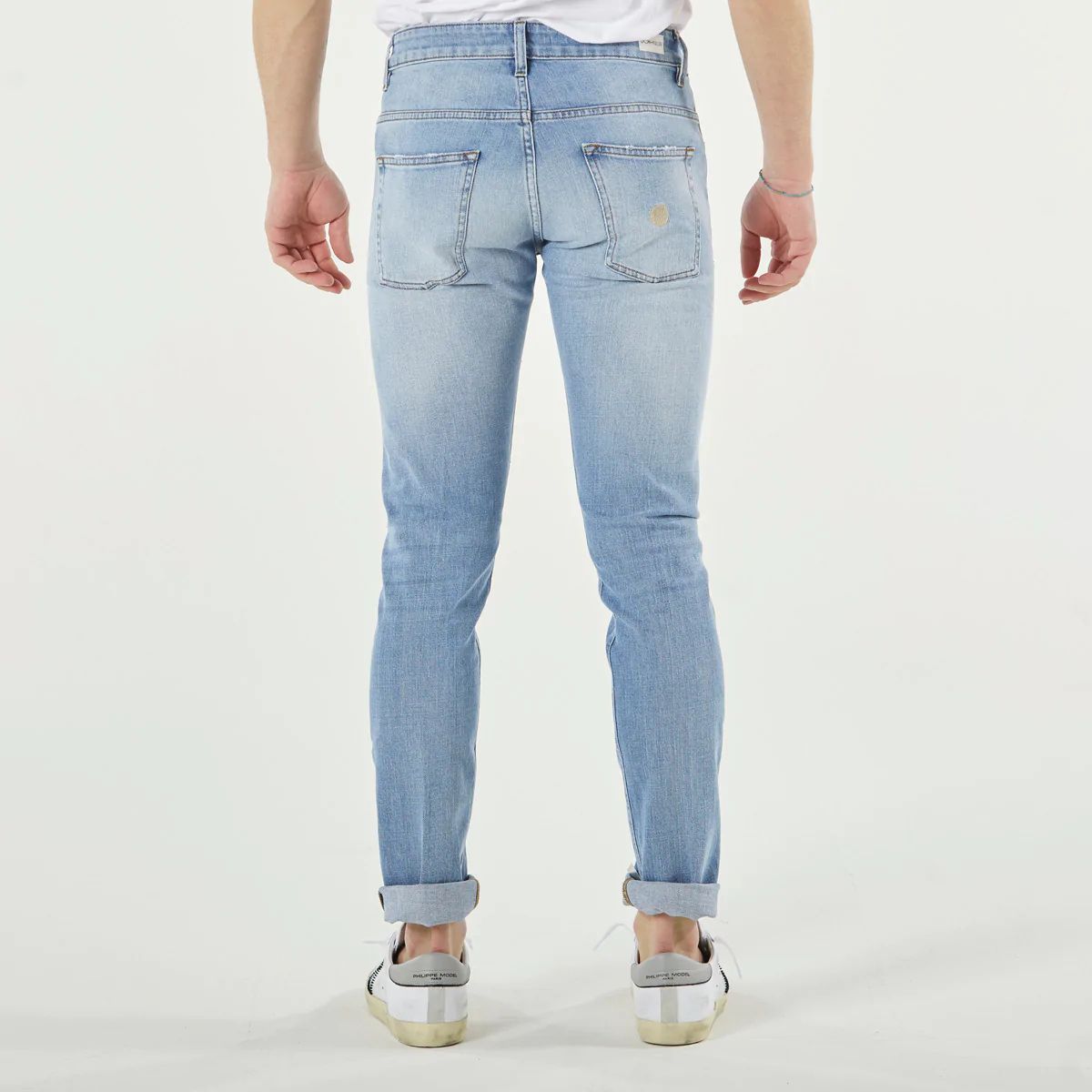 Chic Light Blue Slim Fit Denim - ventzia