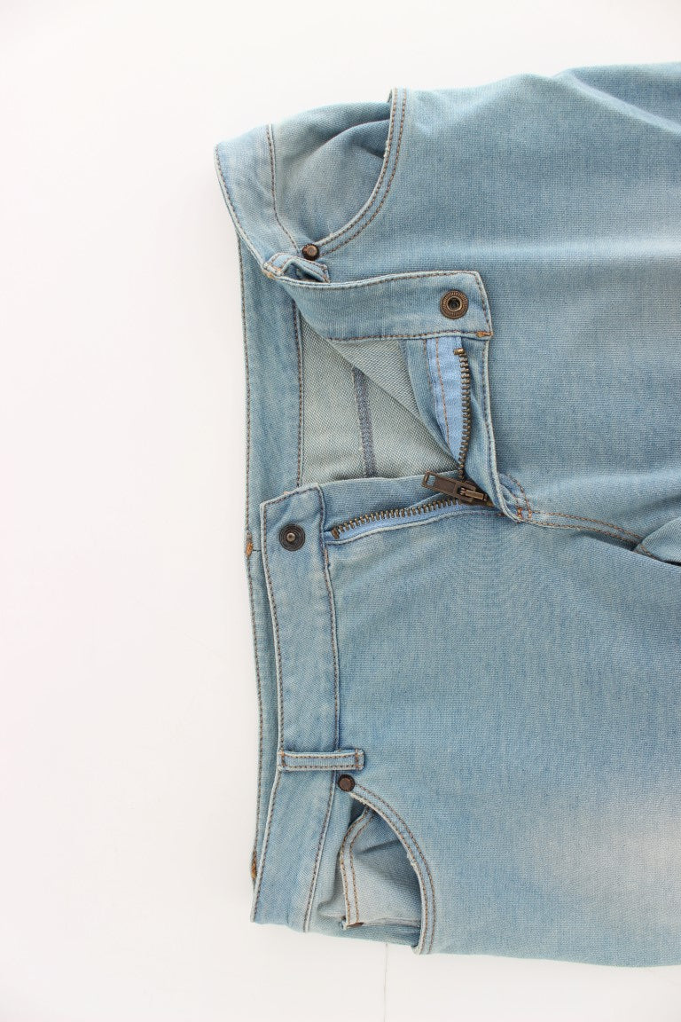 Elegant Light Blue Capri Jeans - ventzia