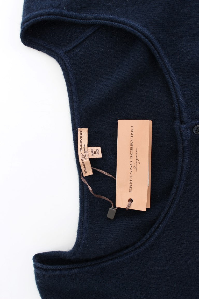 Chic Cashmere-Blend Cropped Sweater in Blue - ventzia
