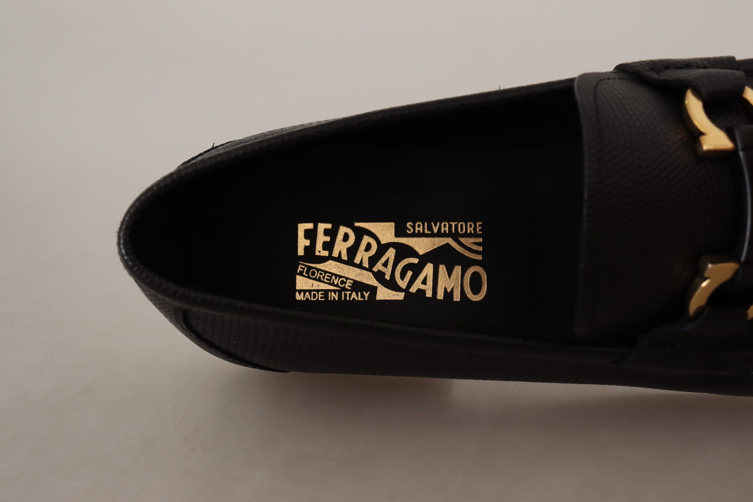 Elegant Black Calf Leather Loafers - ventzia