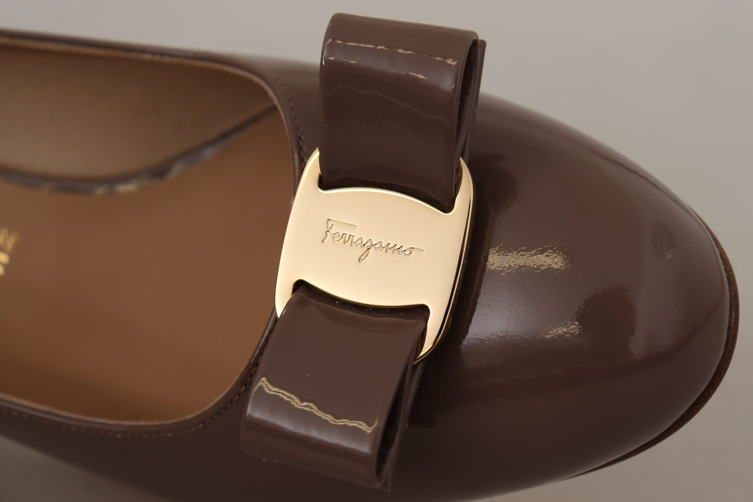 Elegant Caraway Brown Pumps with Vara Bow - ventzia