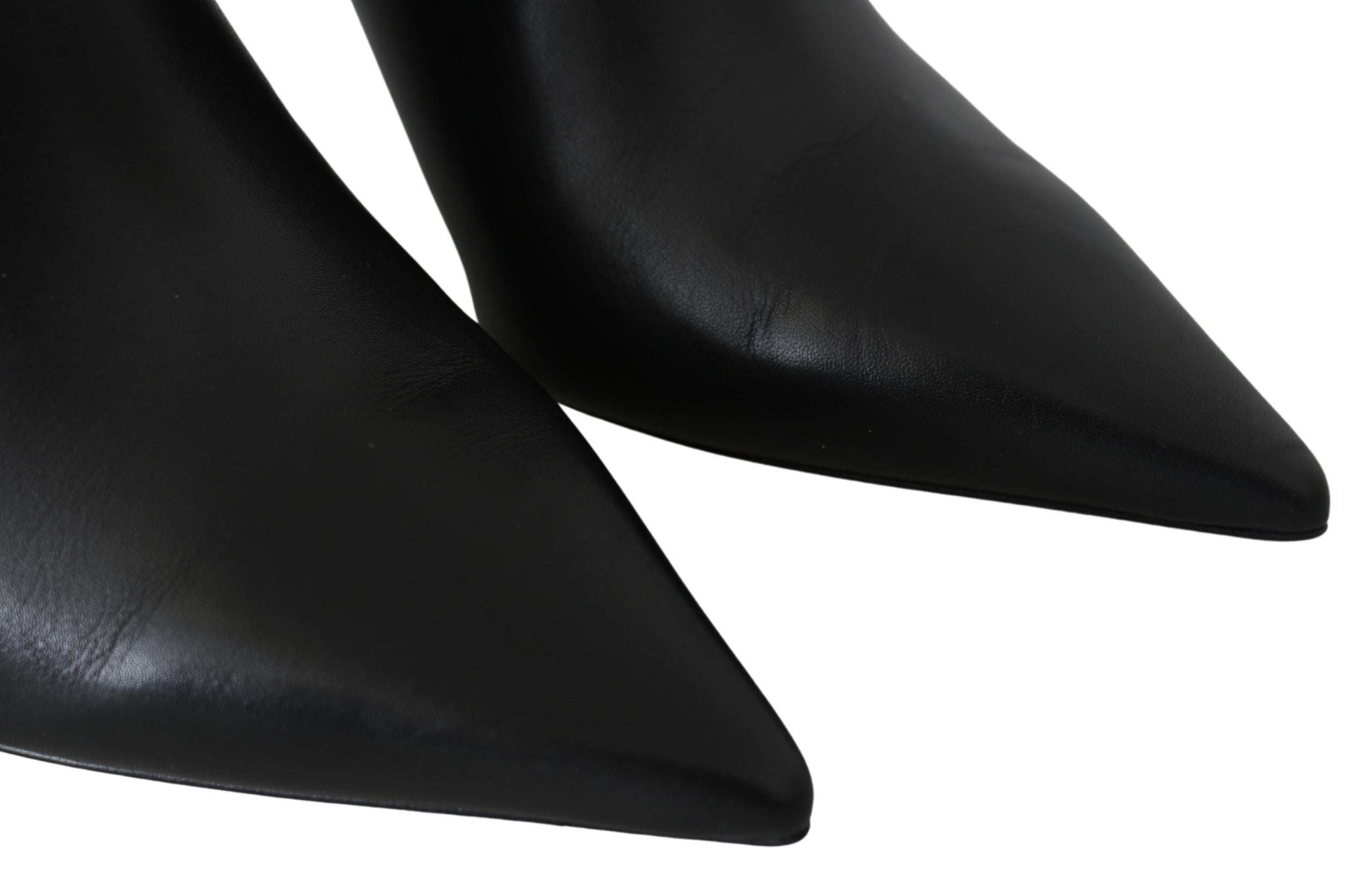 Elegant Black Gold Leather Pumps - ventzia