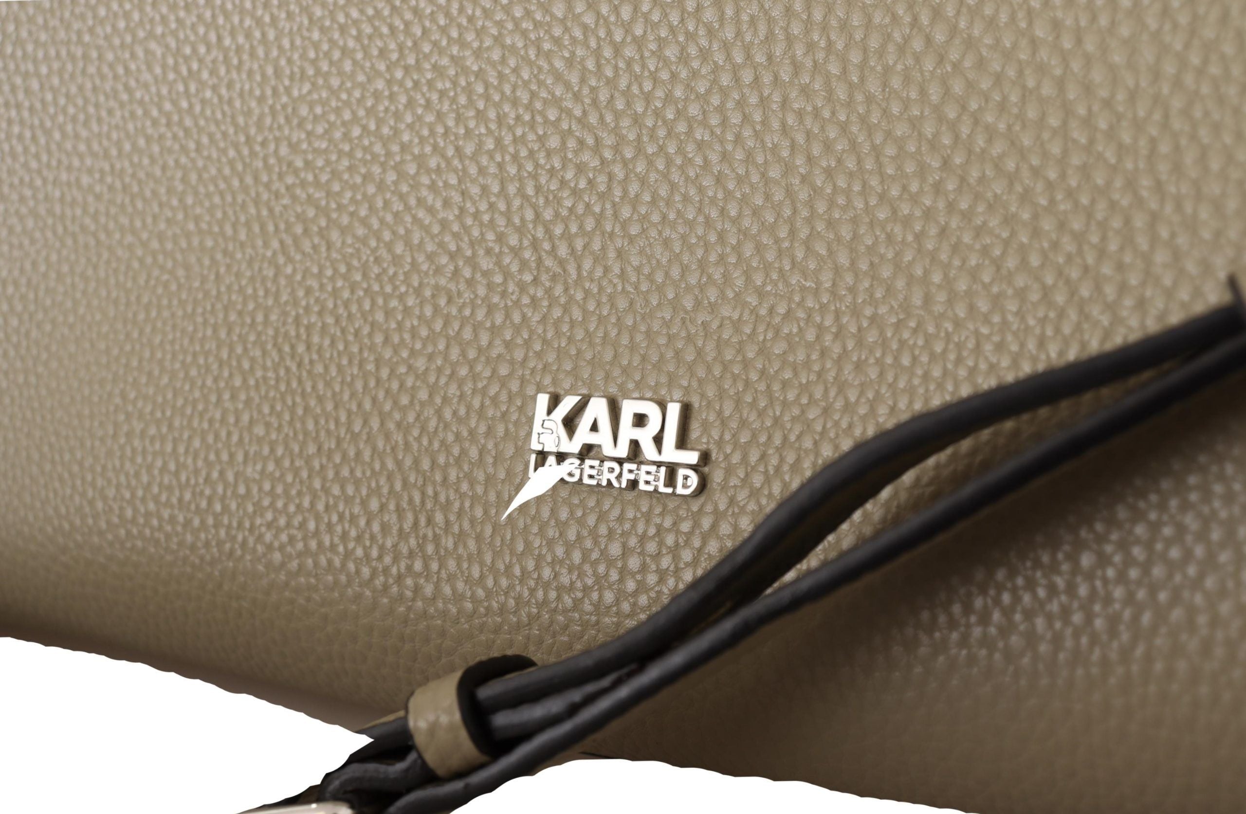 Enchanting Sage Green Leather Tote - ventzia