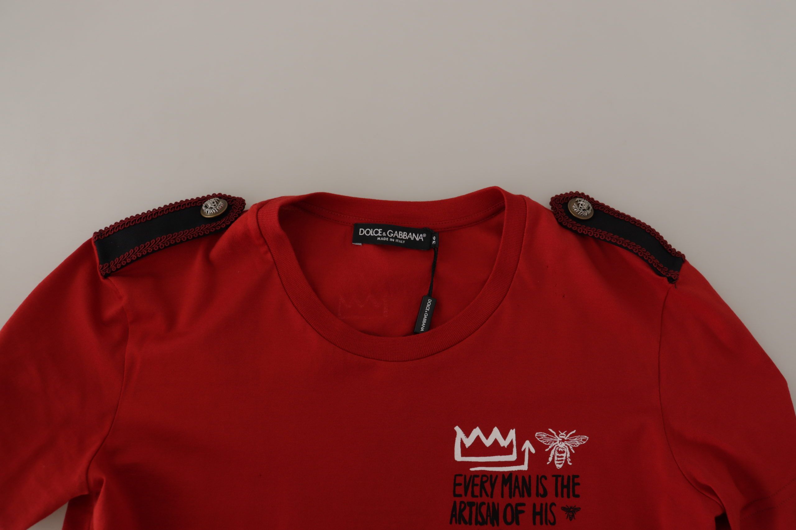 Red Amor Vincit Omnia Crewneck T-shirt - ventzia