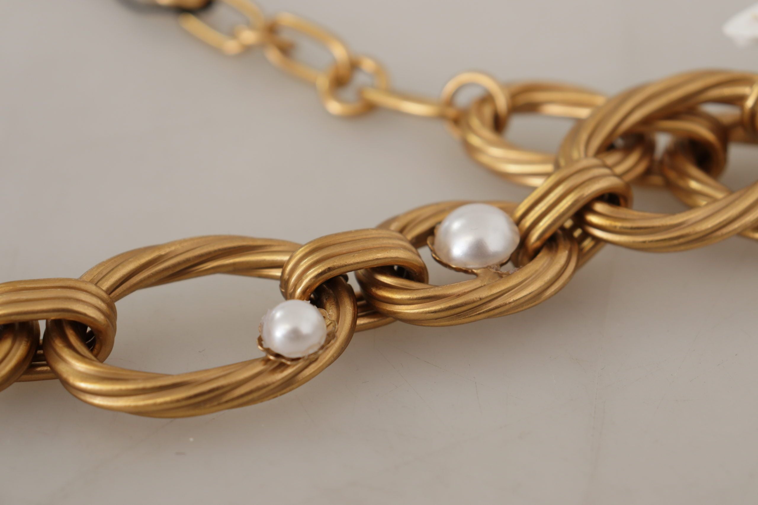 Gold White Lily Floral Chain Statement Necklace - ventzia