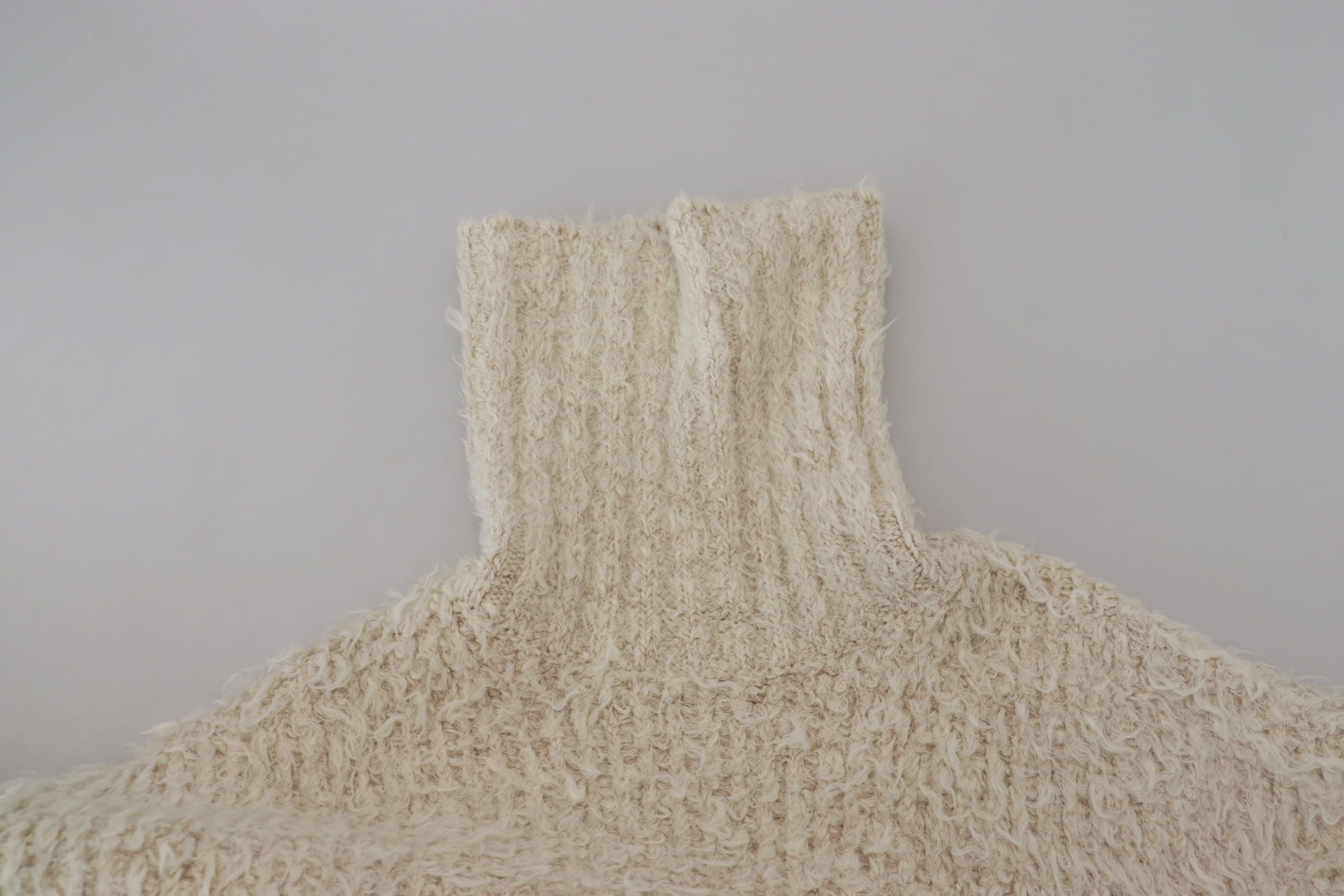 Cream Wool Knit Turtleneck Pullover Sweater - ventzia