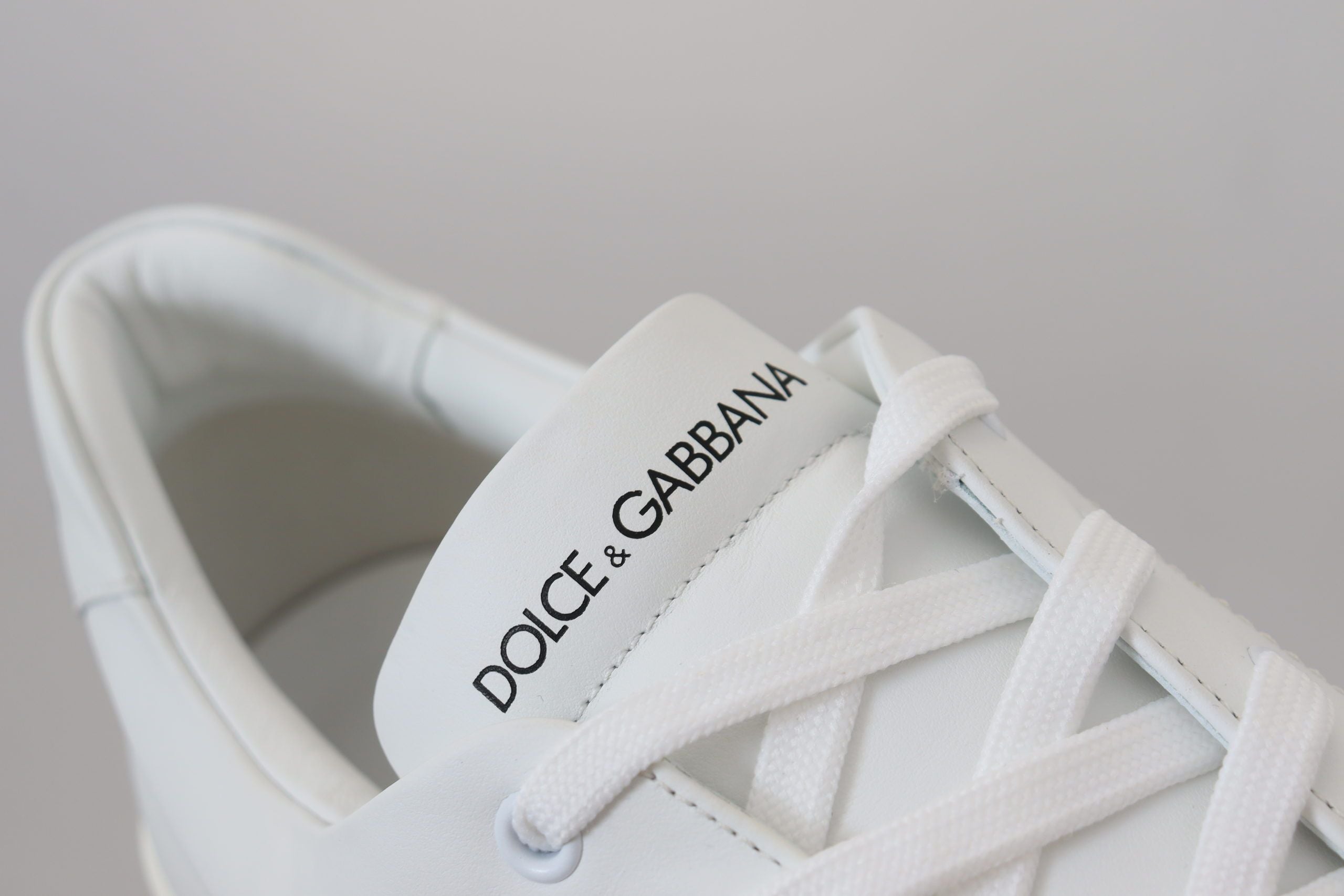 White Leather DG Logo Casual Sneakers Shoes - ventzia