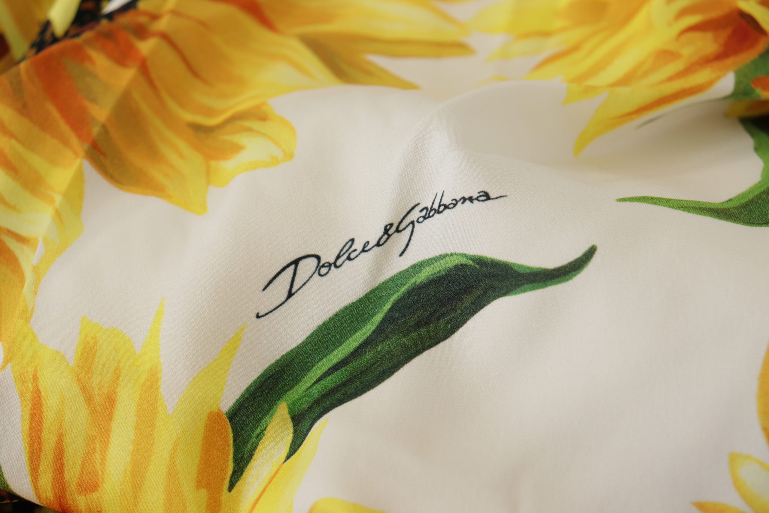 White Sunflower Print Sheath Midi Silk - ventzia