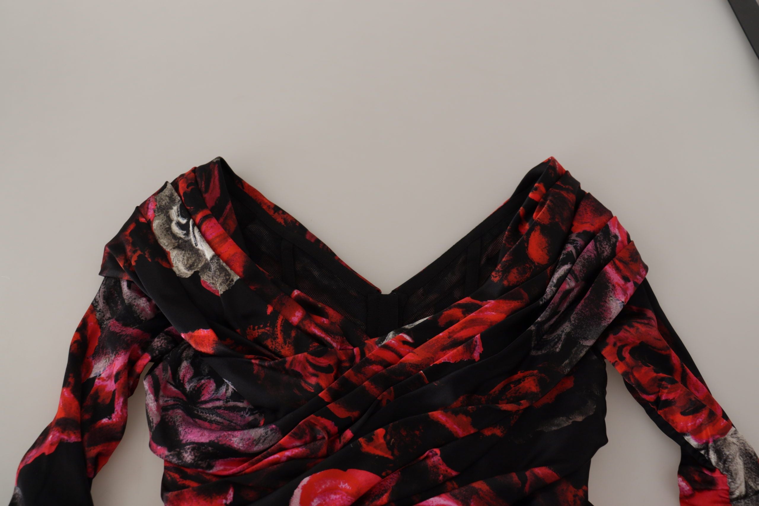 Black Floral Roses A-Line Sheath Gown Dress - ventzia