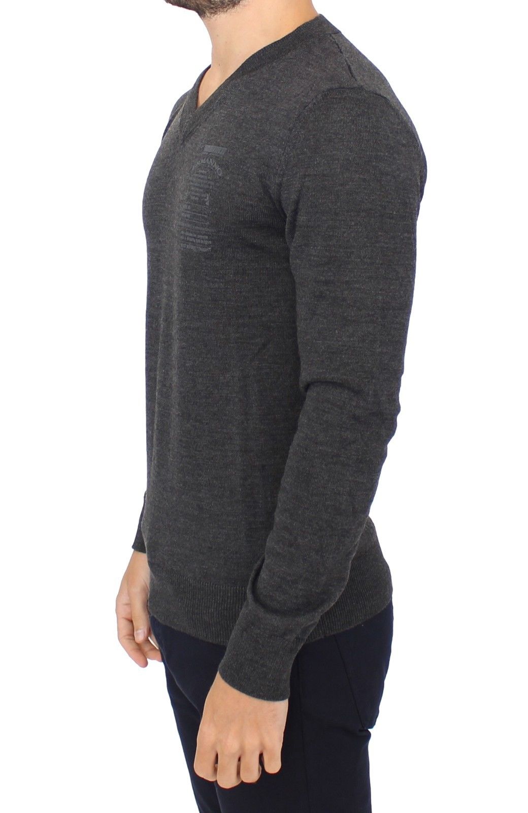 Chic Gray V-Neck Wool Blend Pullover Sweater - ventzia