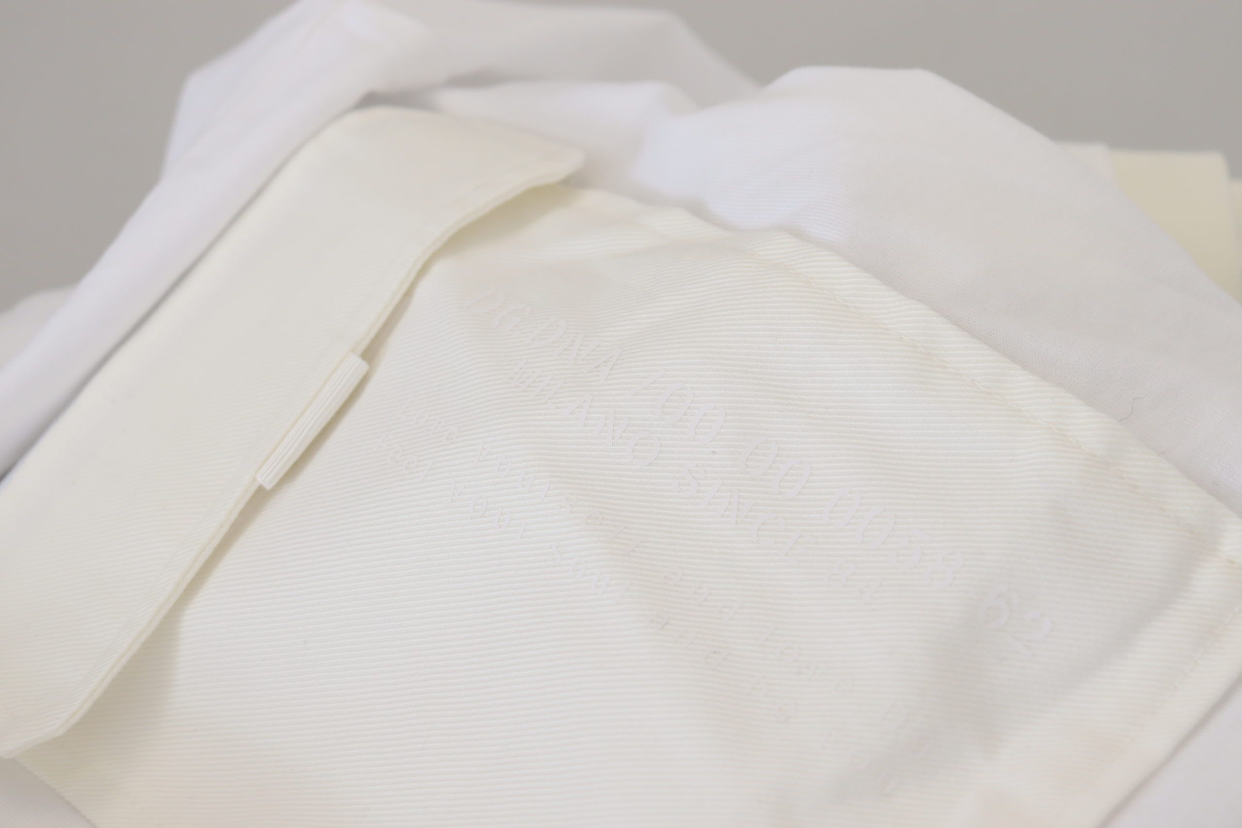 White Flap Pocket Short Sleeves T-shirt - ventzia