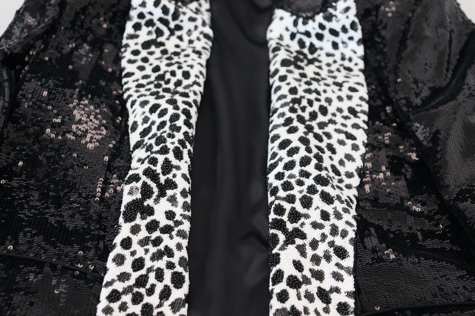 Black Sequined Cow Pattern Nylon Blazer - ventzia