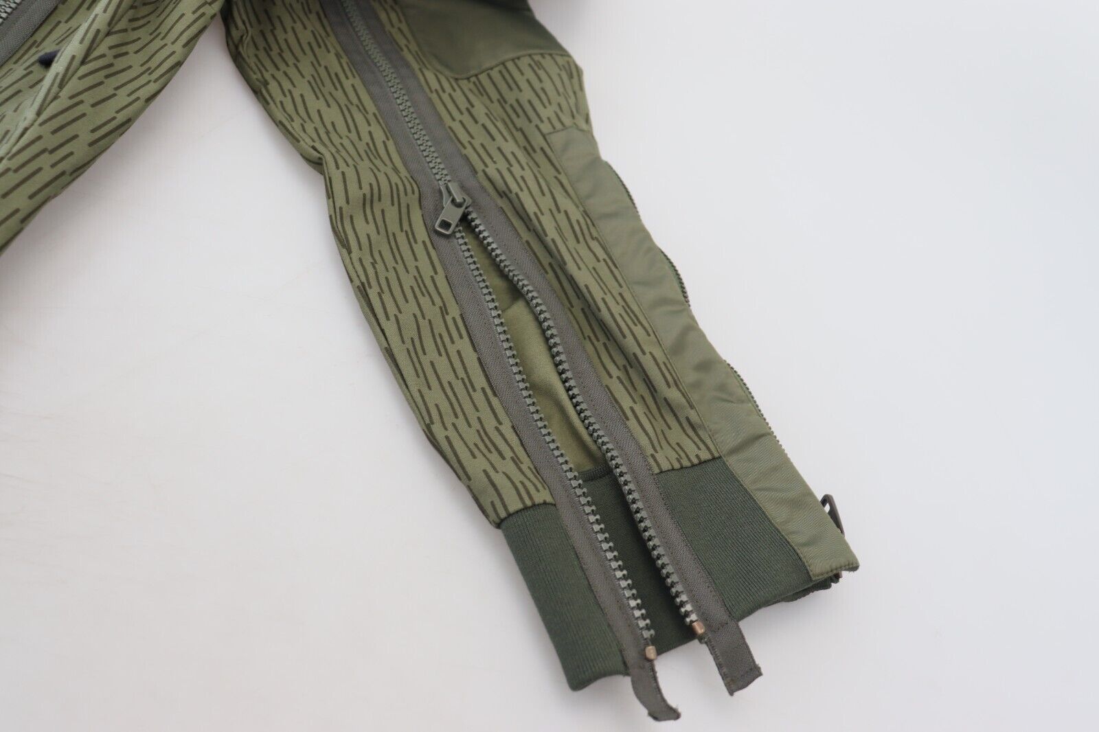 Green Striped Cargo Zipper Leg Men Trouser Pants - ventzia
