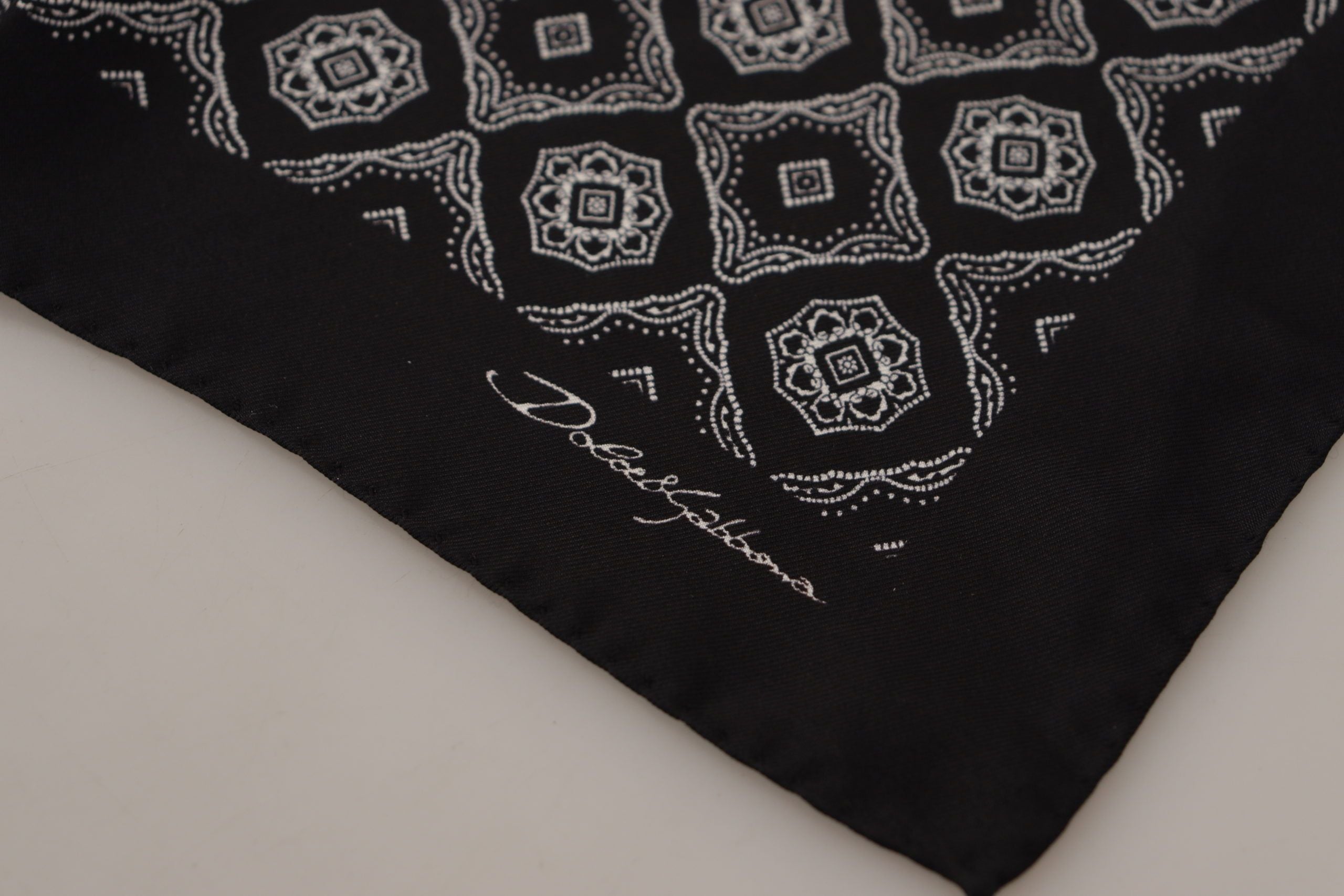 Black Geometric Patterned Square Handkerchief Scarf - ventzia