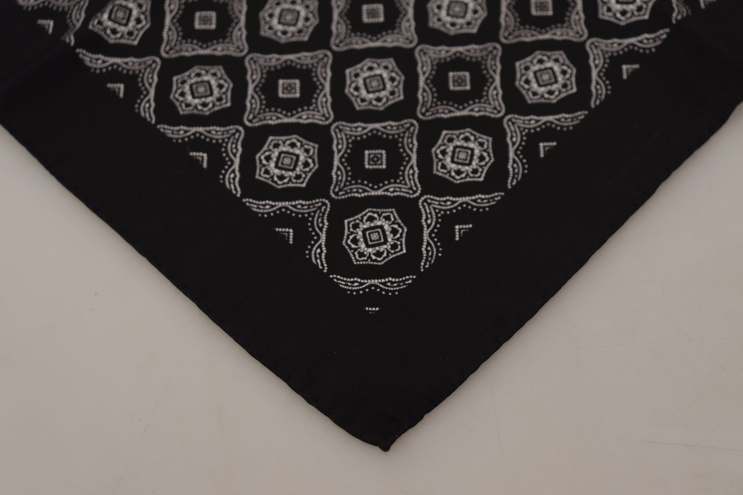 Black Geometric Patterned Square Handkerchief Scarf - ventzia