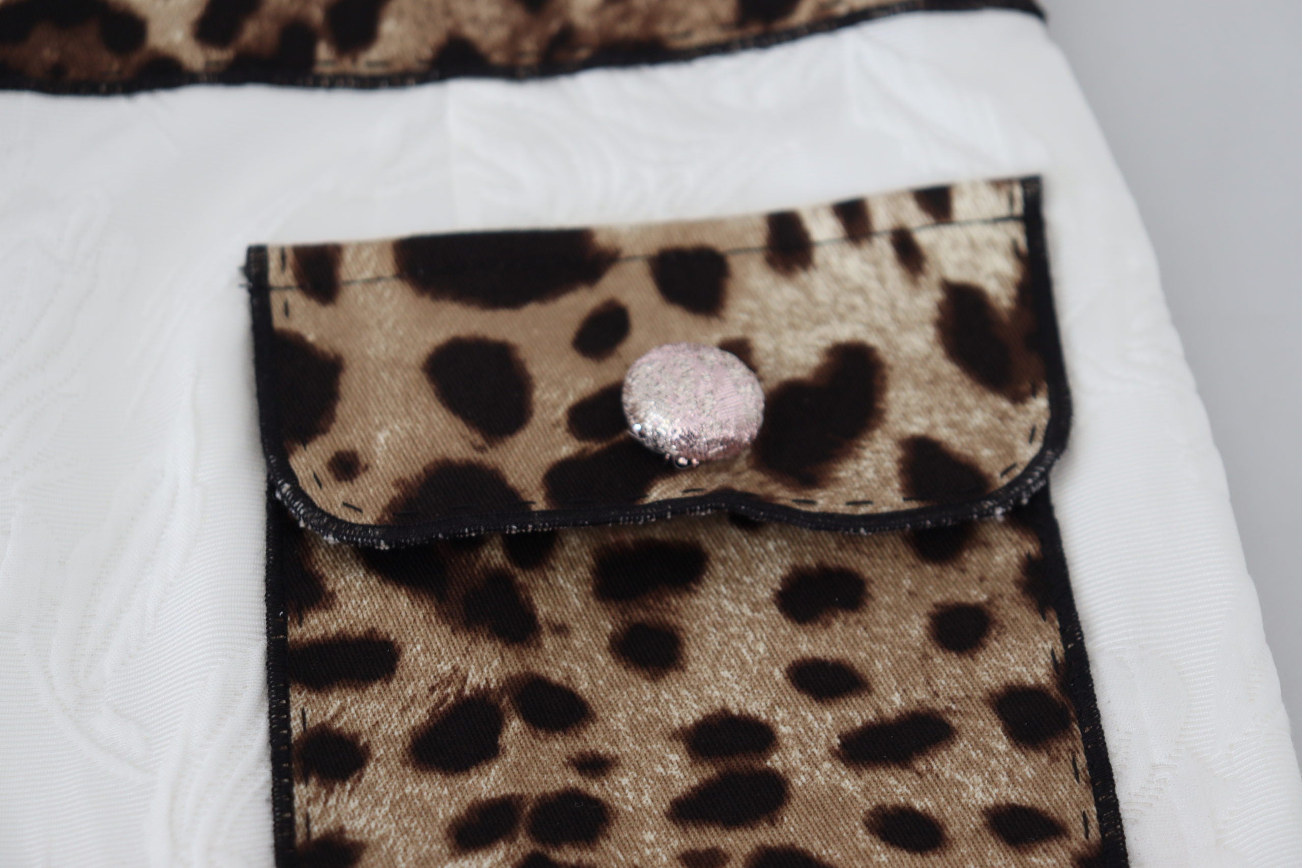 White Leopard Print High Waist Pants - ventzia