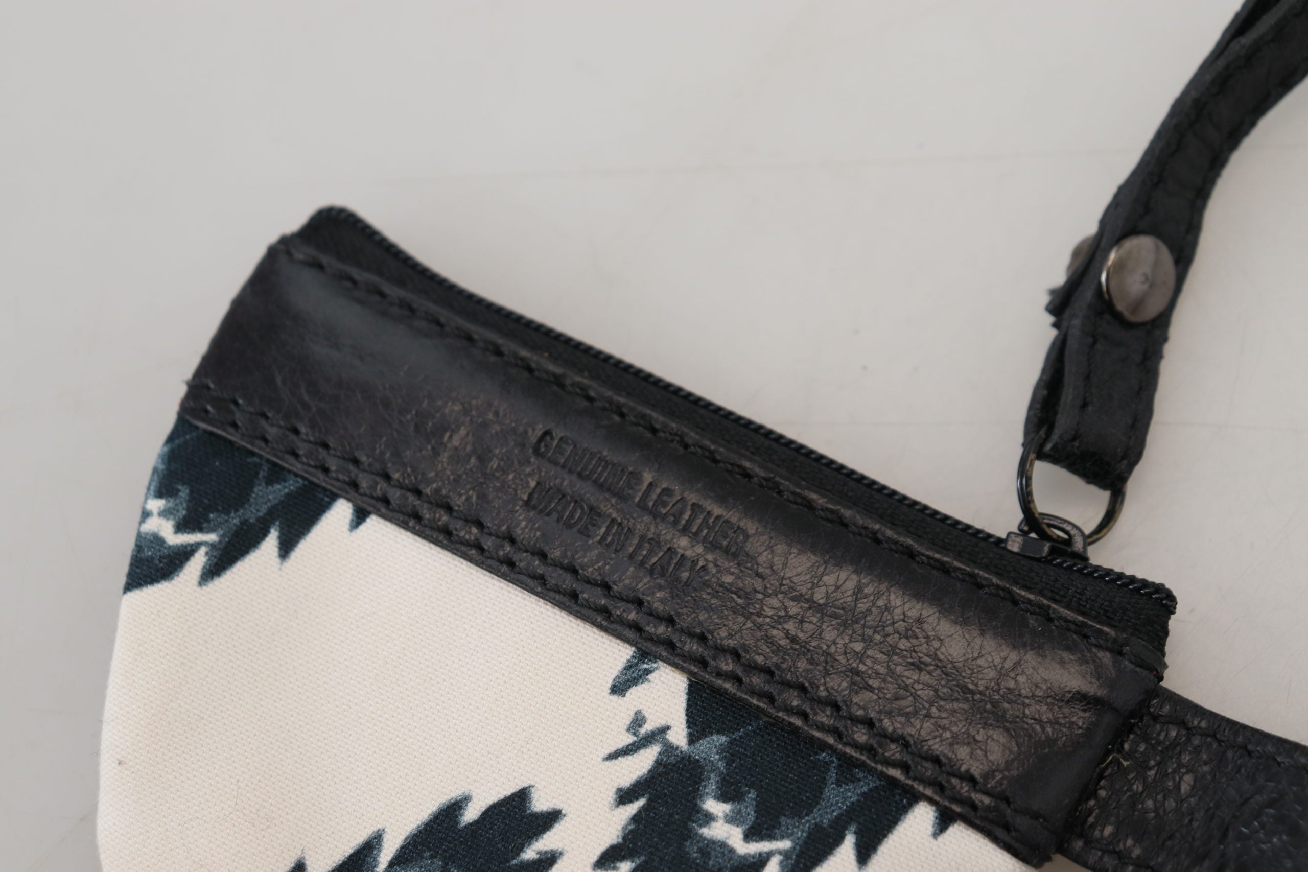 White Genuine Leather Coin Purse Strap Wallet - ventzia