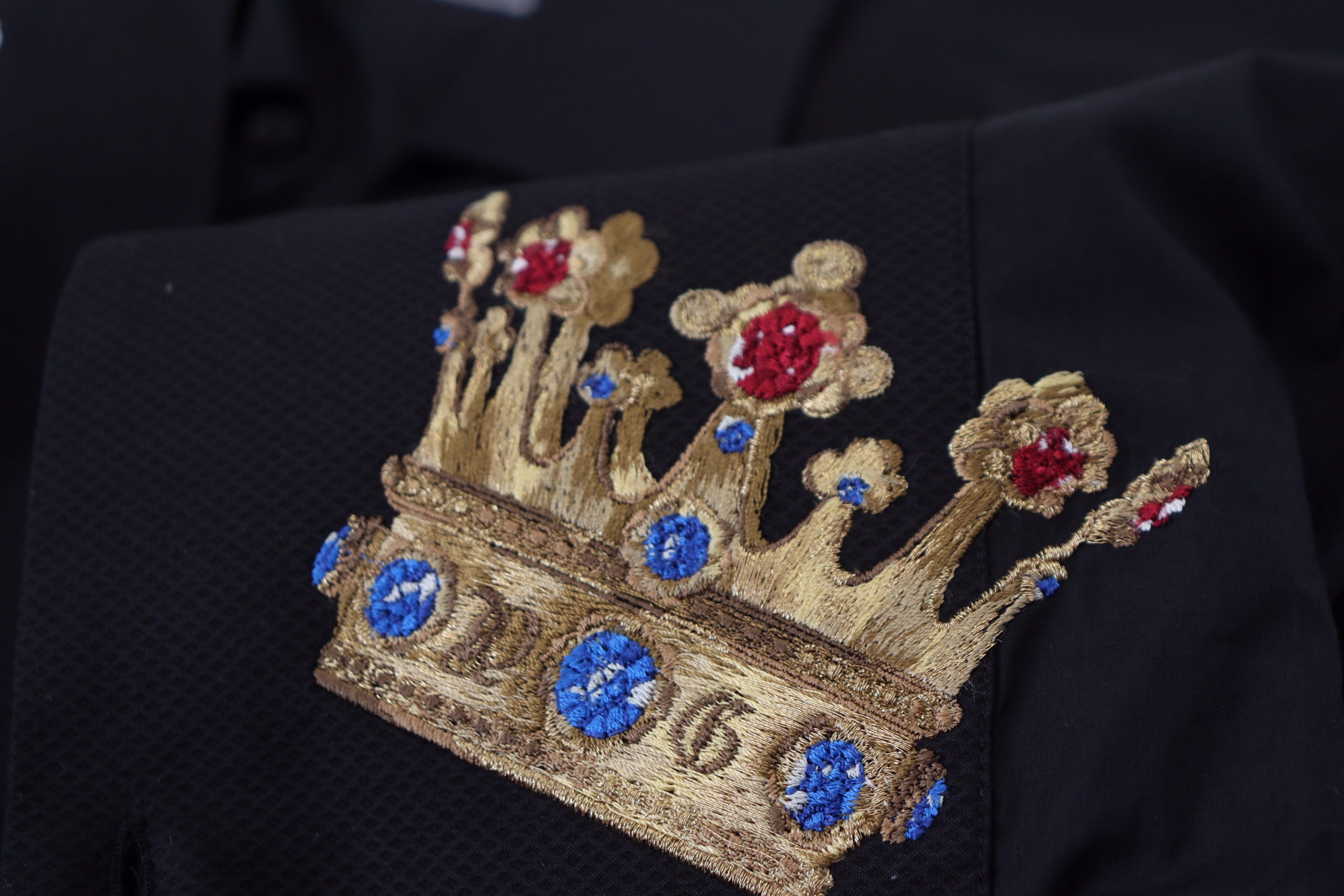 Black Gold Crown Slim Fit Dress Formal Shirt - ventzia
